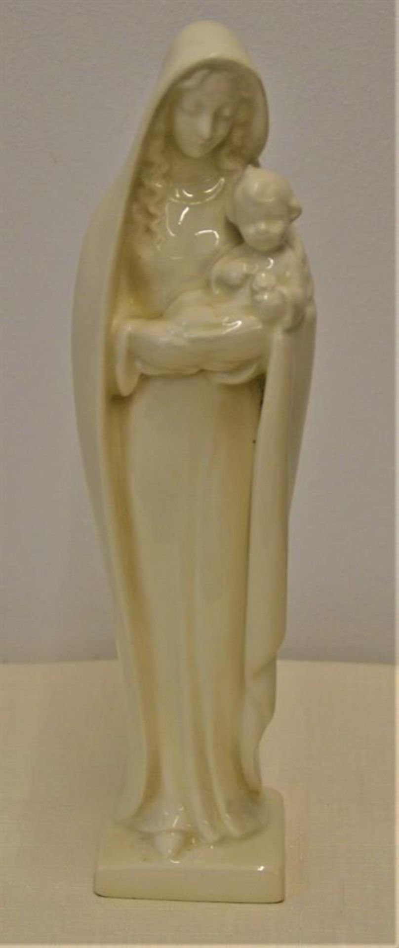 Hummel Madonna mit weißer Glasur 24cm 1950<