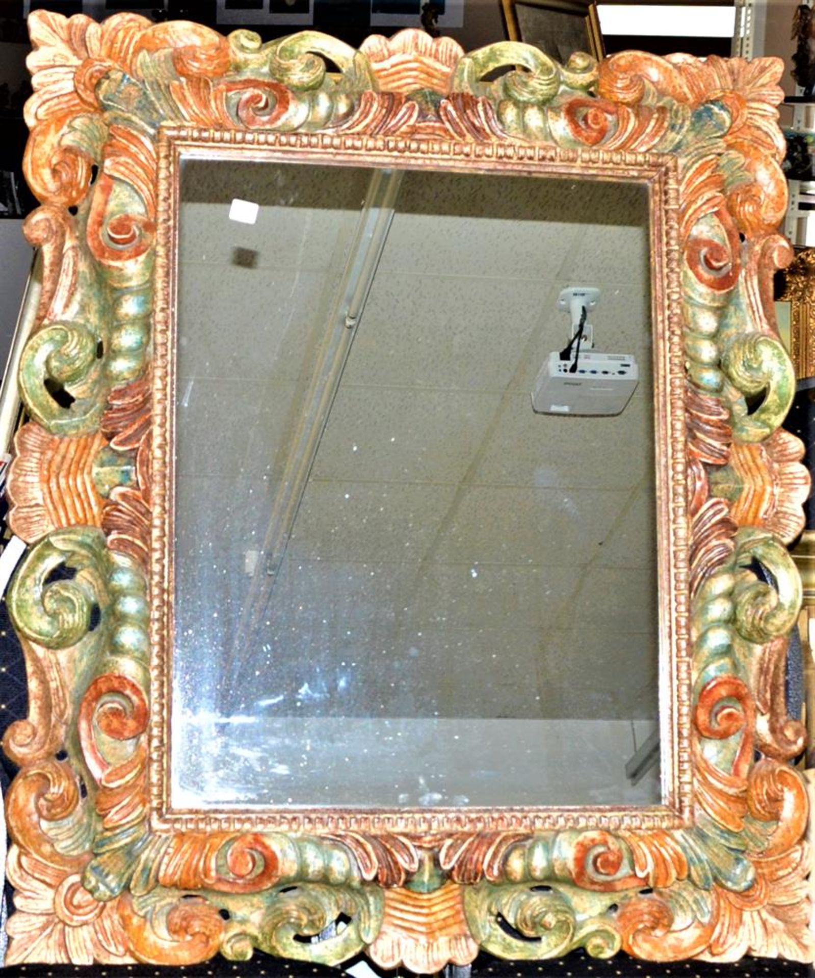 Spiegel groß, geschnitzter Rahmen mit Ornamenten Rocaillen verziert, 103 x 87cm