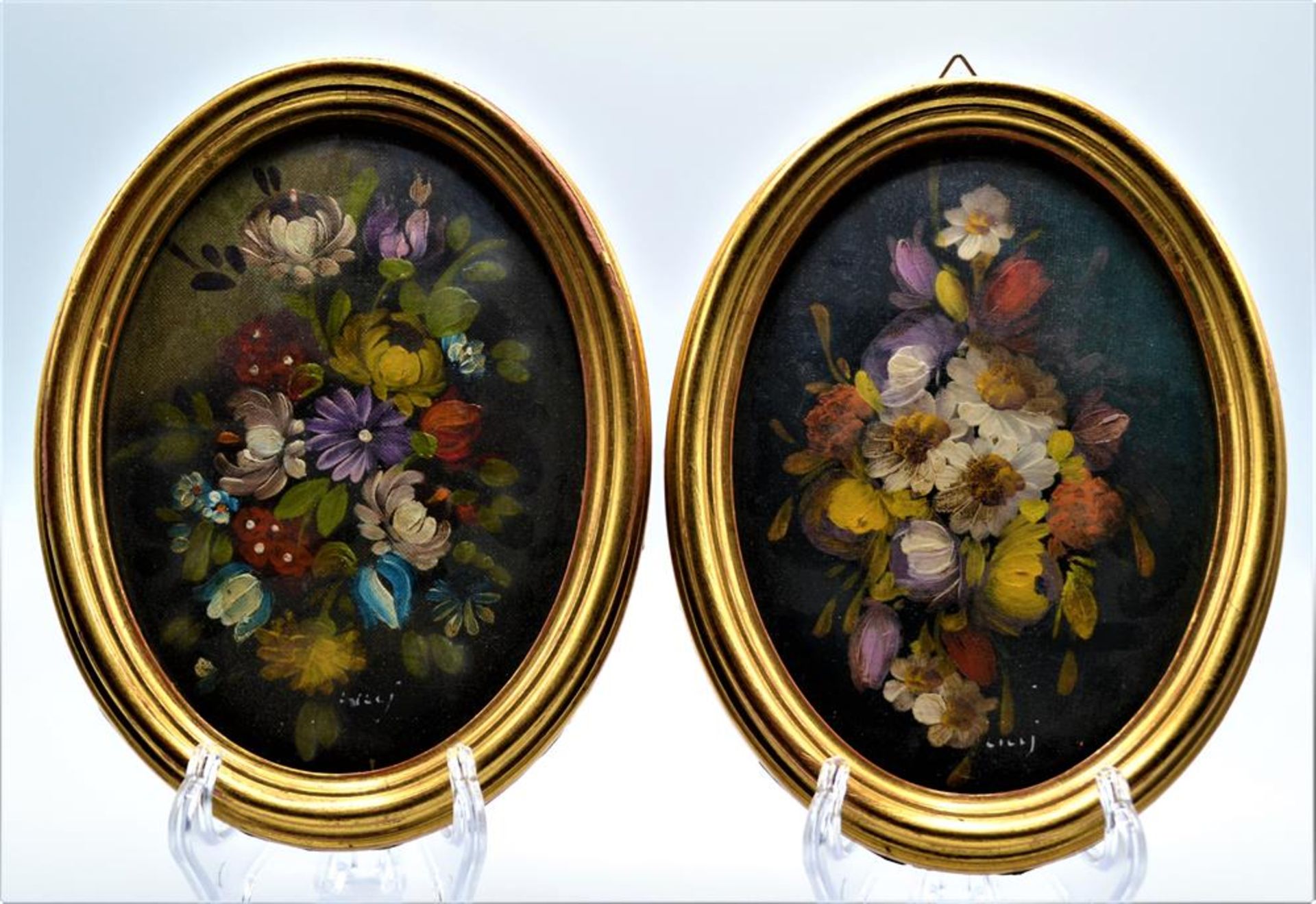 Konvolut 2 kleine Ölgemälde Blumenstilleben, hinter Glas, unleserlich signiert, je 20 x 15cm