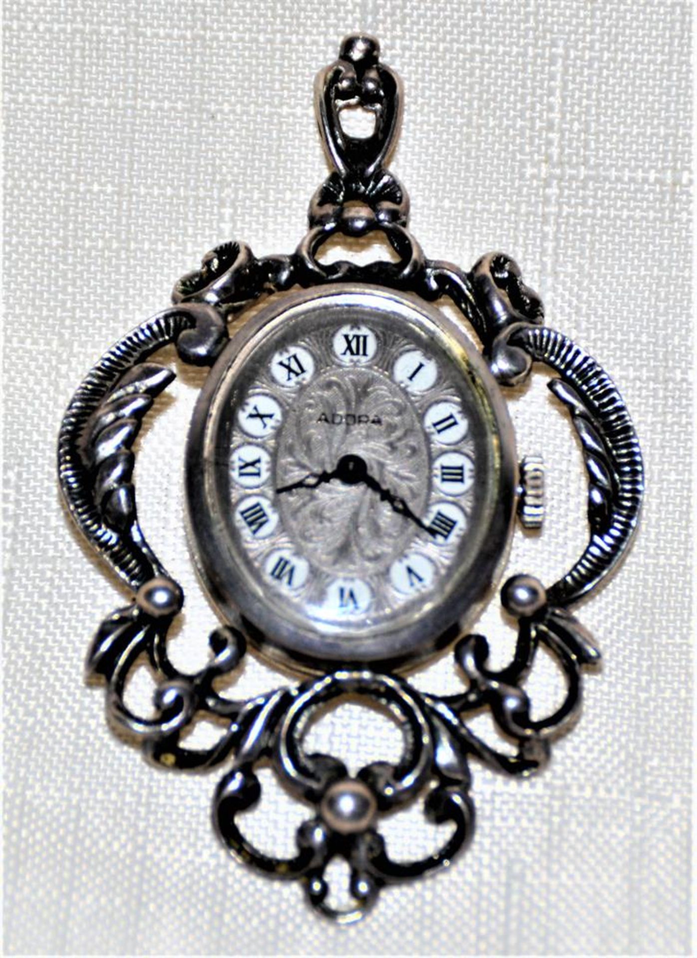 Adora Uhrenanhänger 835 Silber, 5,5x3,7 cm, die Uhr läuft an ( Ganggenauigkeit u. Laufdauer