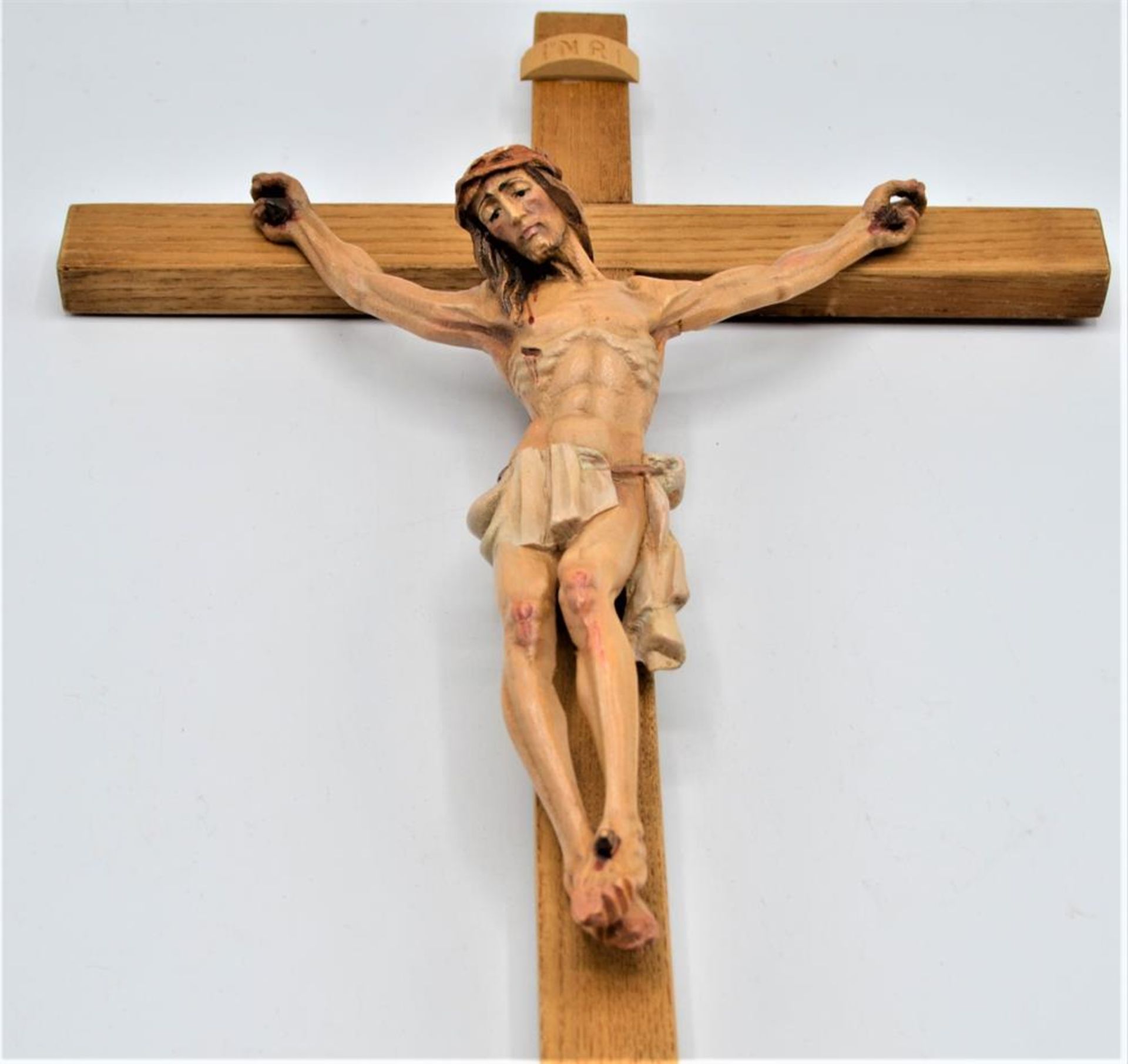 Kruzifix Christus Schnitzfigur gefasst 48cm