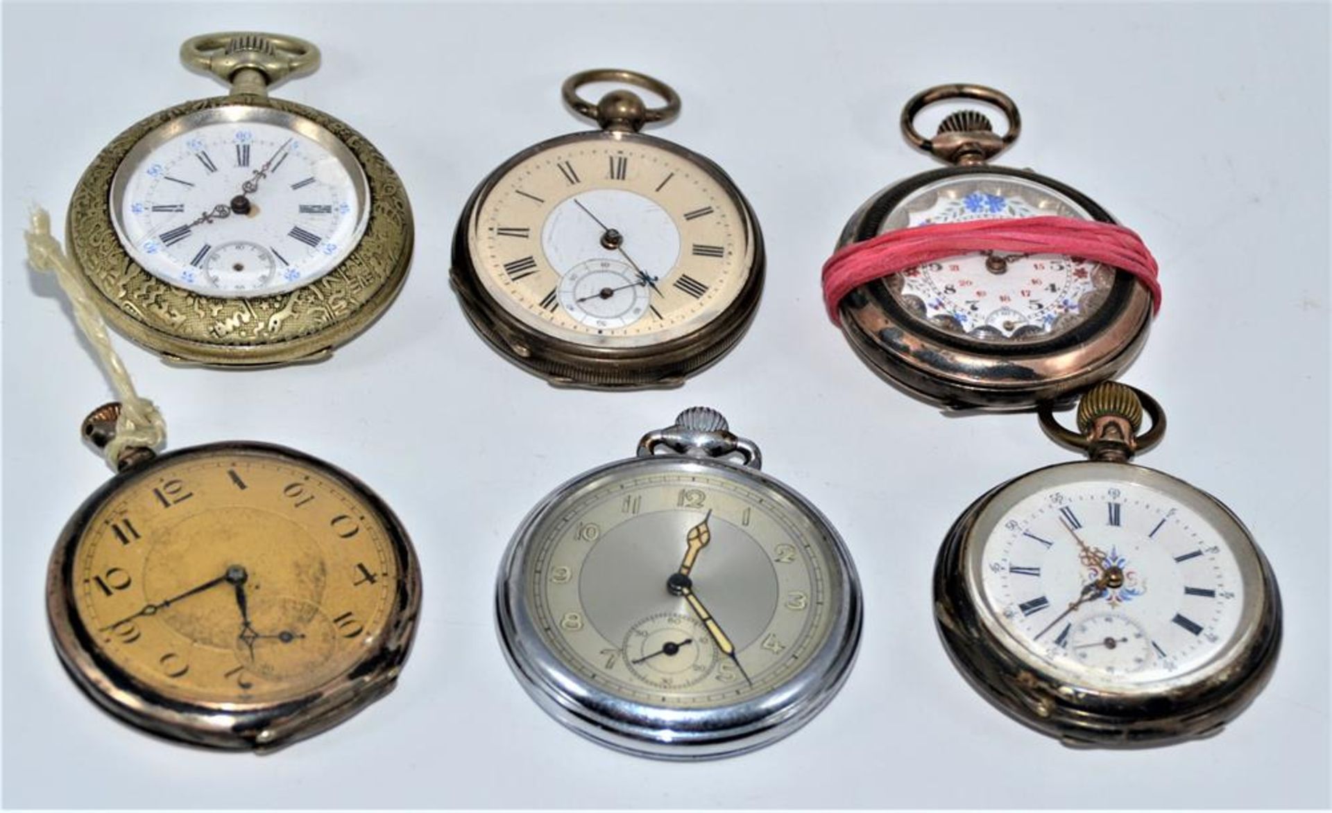 Konvolut 6 Taschenuhren defekt bzw. reparaturbedürftig, 4 davon Silber, 1 mit Schlüsselaufzug (
