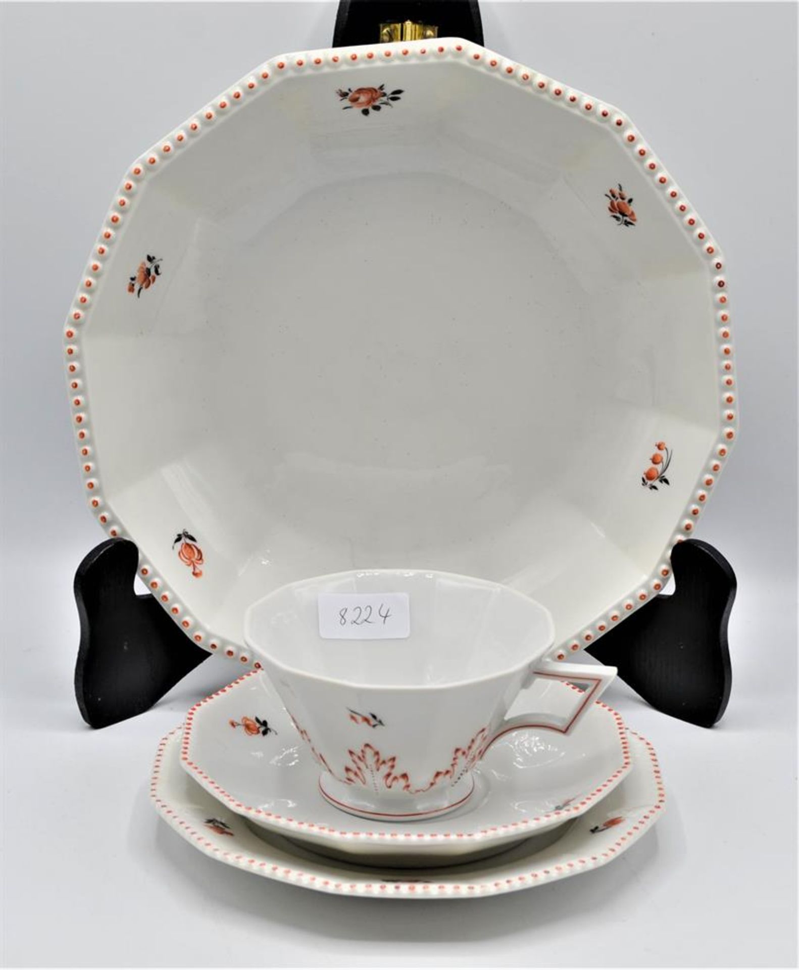 Nymphenburg Porzellan Perl Orange 4-teilig Kaffeetasse mit Unterteller, Kuchenteller, Schale Ø26cm