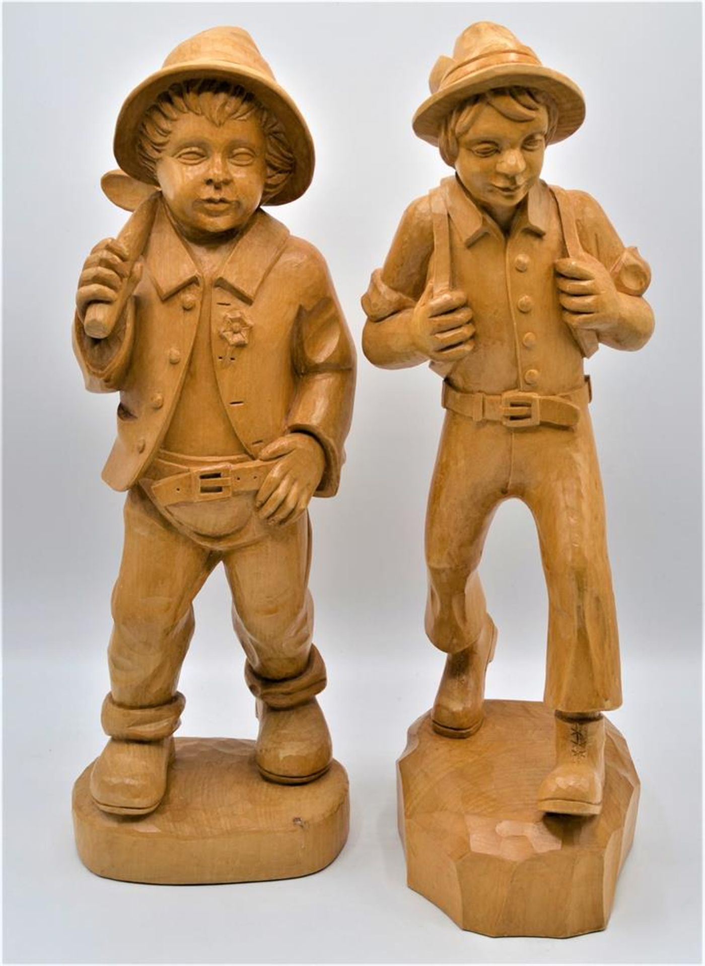 2 Wanderer Schnitzfiguren ca. 40cm