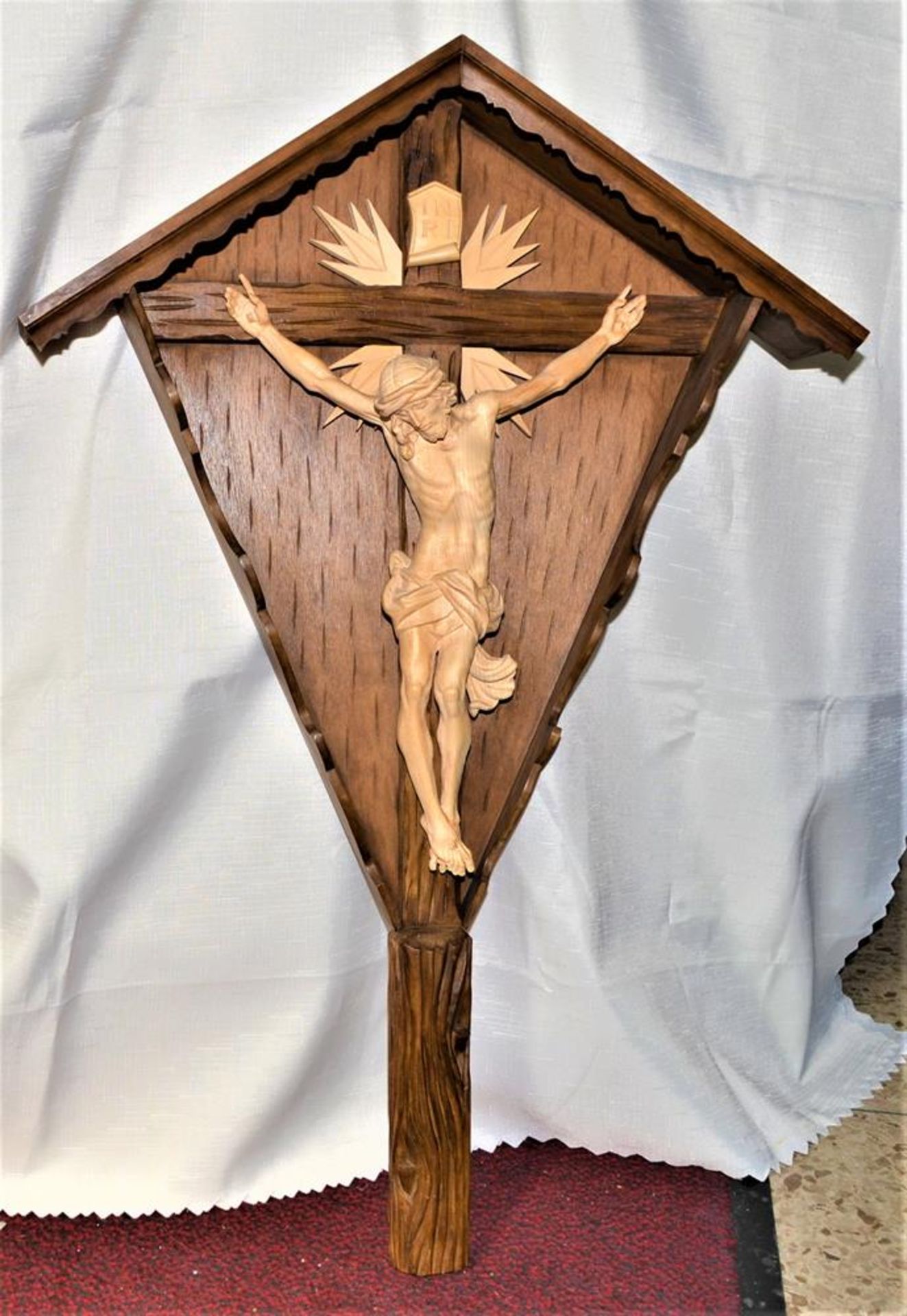 Kruzifix Wegkreuz Christus geschnitzt ca. 73x48cm