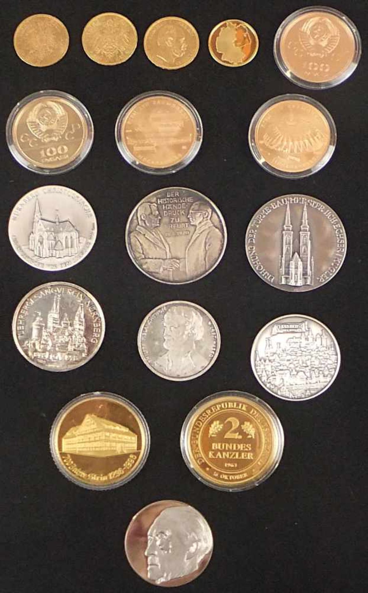 1 Konvolut Münzen/MedaillenGG/Si. u.a. BRD Russland Deutsches Reich 20 DM u.a. **s. Abb.**
