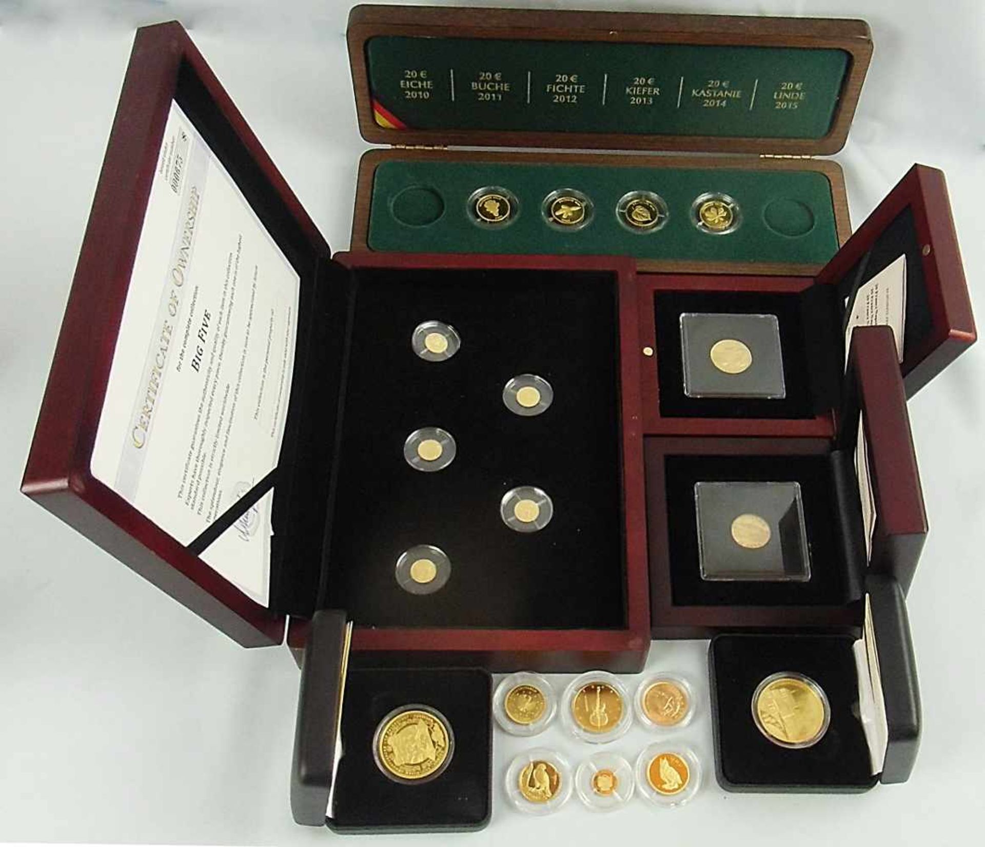 1 Konvolut Münzen/MedaillenGG u.a. 20/100 Euro BRD z.T. m. Zertifikaten Südafrika u.a. im Karton **