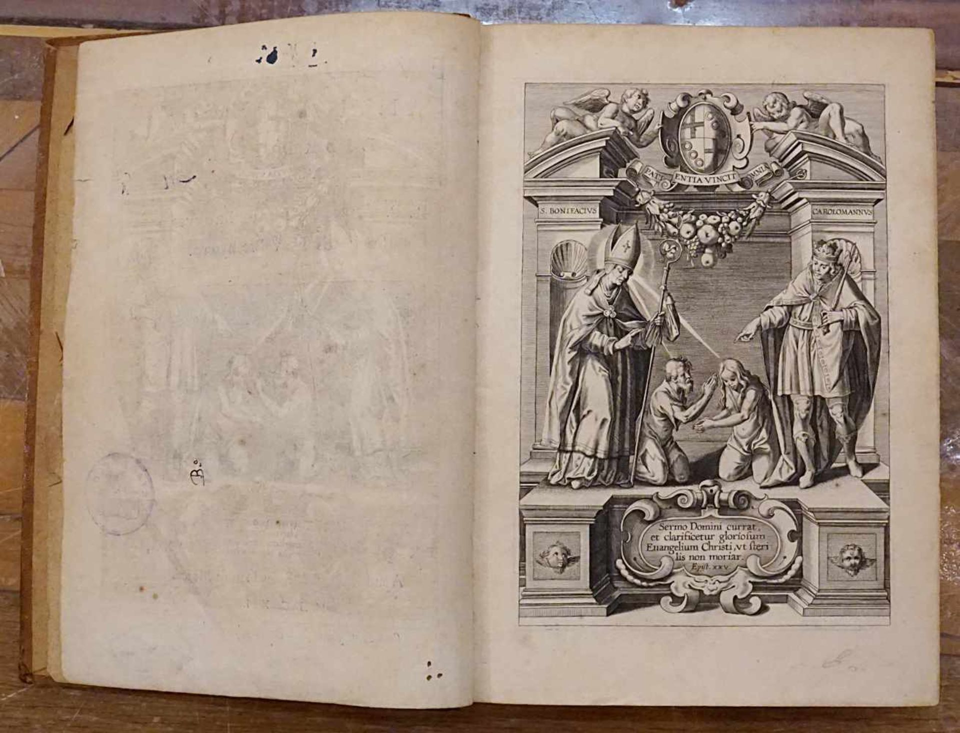 Buch"Fuldensium Antiquitatum libri I III." Hrsg. R. P. Christophoro BROUVERO 1618 Titelkupfer Papier - Bild 2 aus 2