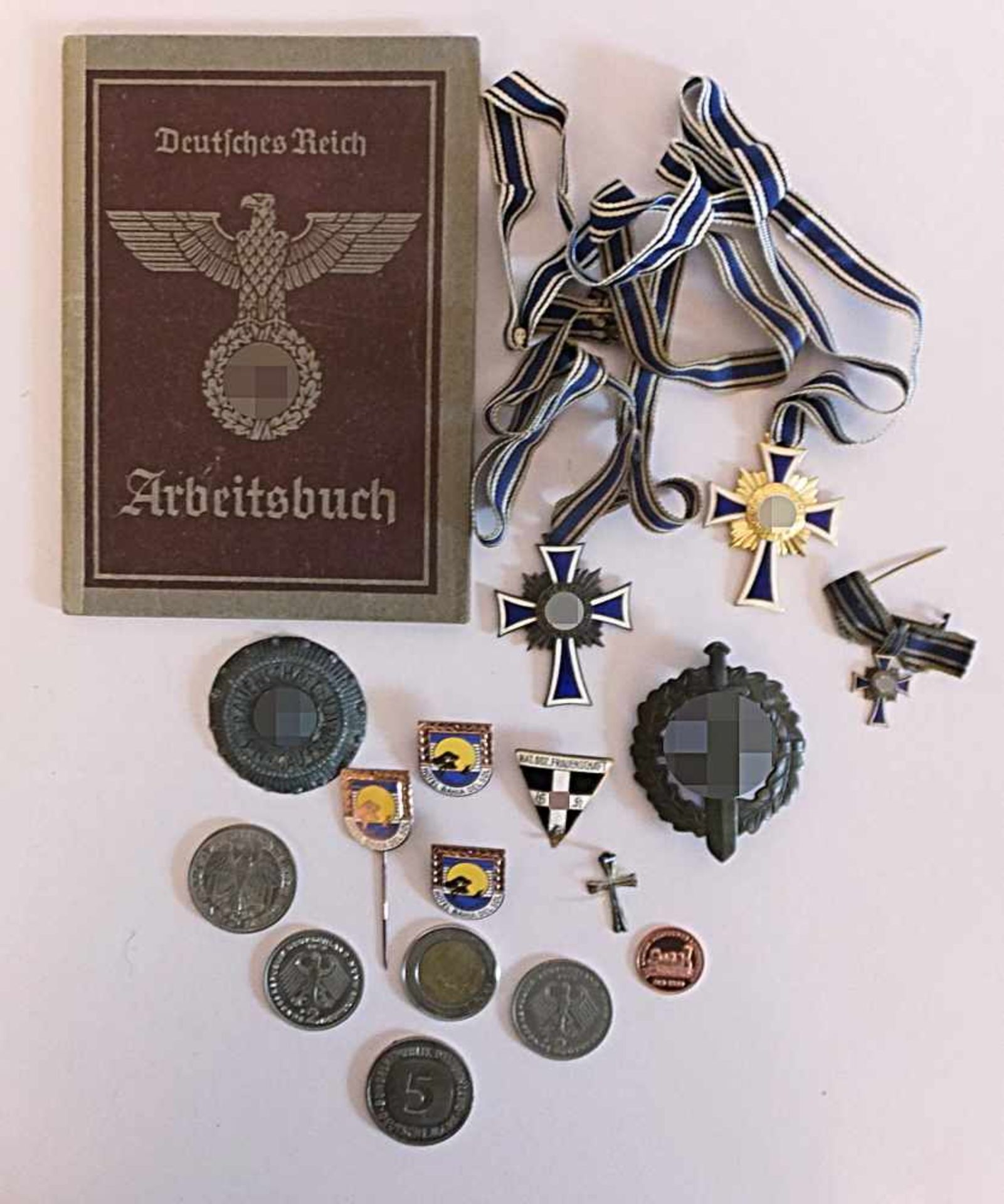 Konvolut Orden, Abzeichen, WK 2 u.a.Mutterkreuze, Münzen BRD, Arbeitsbuch (s. §§ 86/86a StGb)