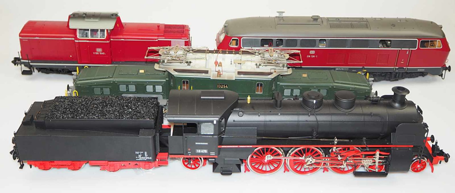 1 großes Konvolut Modelleisenbahn u.a. Spur N, Spur H0, Spur 1 u.a. versch. Marken, z.B.MÄRKLIN,