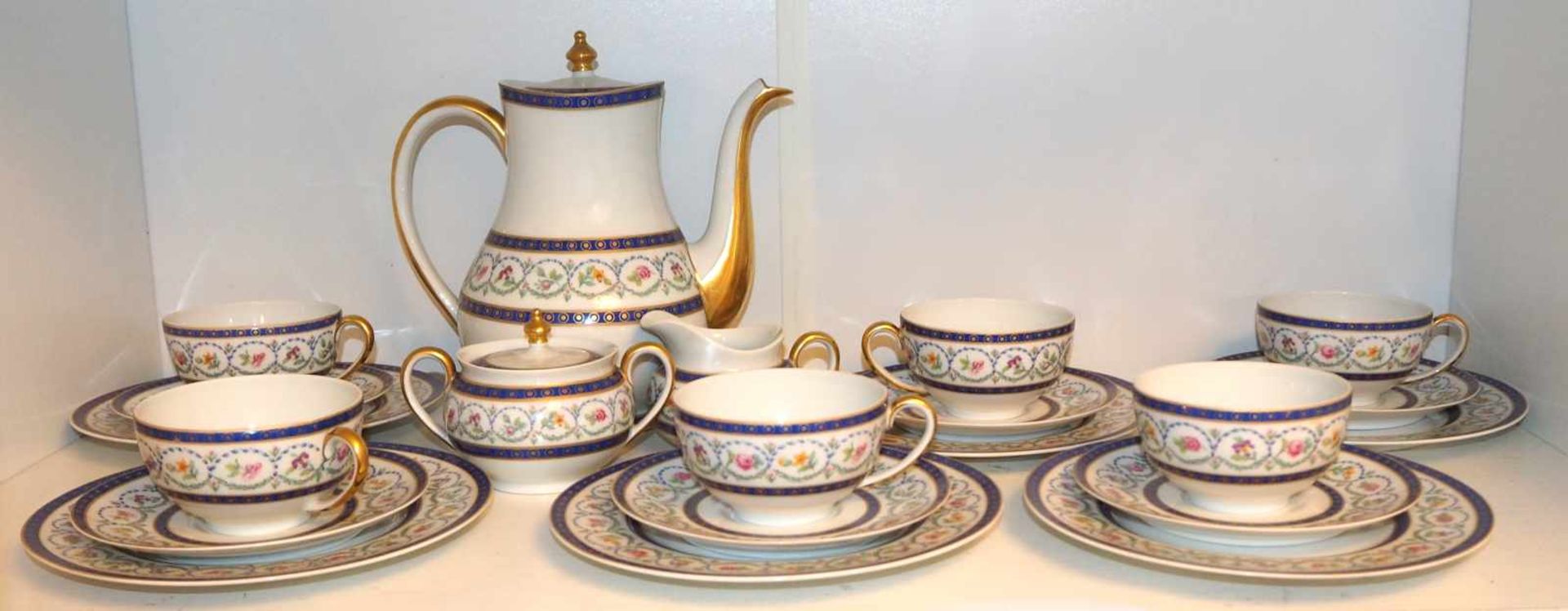 1 Kaffeeservice Porz. HAVILAND LIMOGES"Etiolles" wohl 1960er Jahre Blumendekor goldstaff. f. 6 Pers.