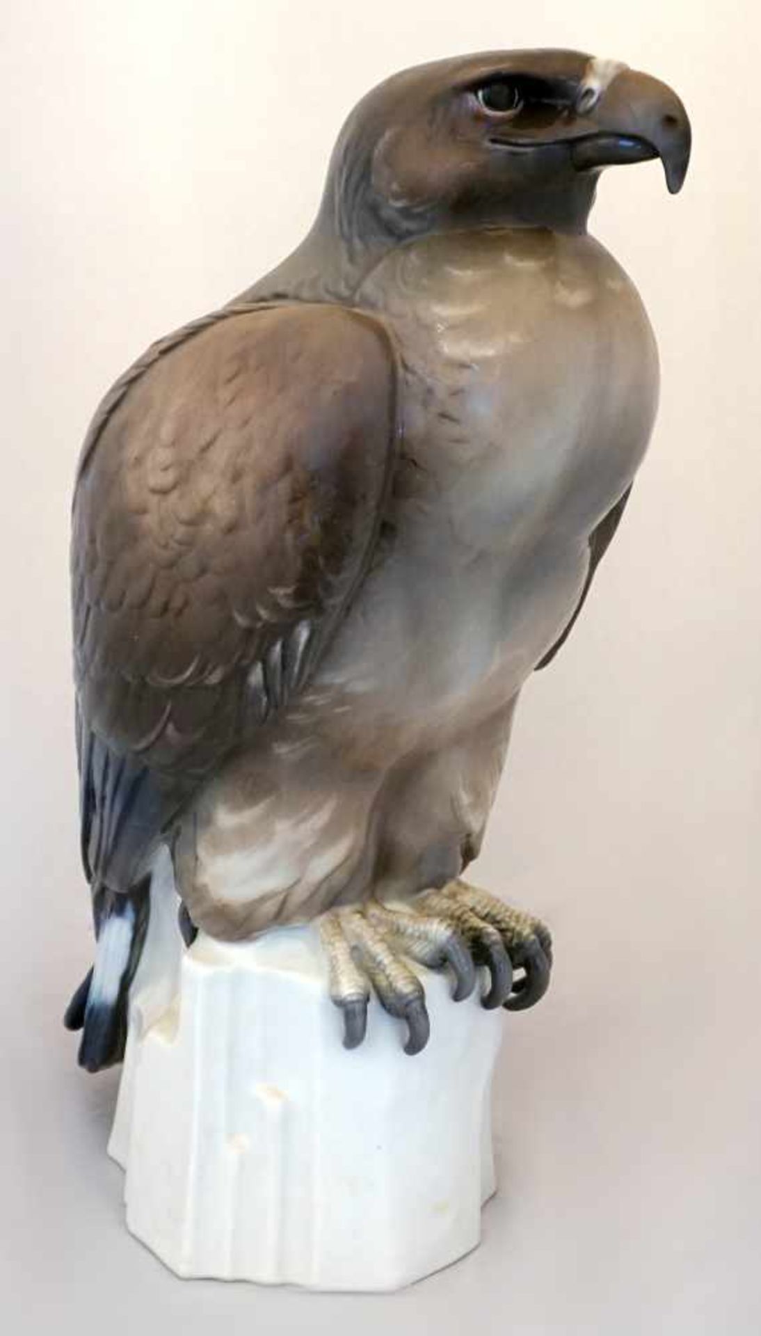 1 Figur Porz. ENS "Steinadler"Entw.: wohl Anton BÜSCHELBERGER (wohl 1896-1934) handbem. auf - Bild 3 aus 3