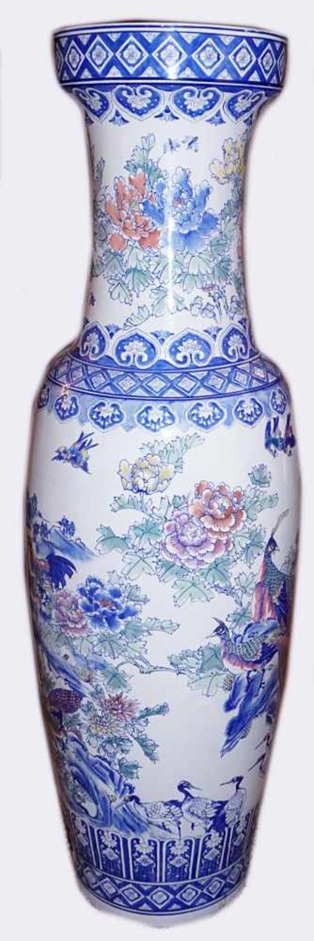 1 Bodenvase asiatisch wohl China/Japan, Keramikweißgrundig mit Landschafts- und Vogeldekor H ca.