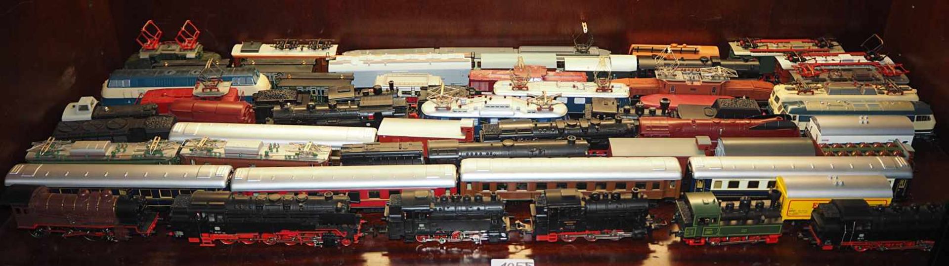 1 großes Konvolut Modelleisenbahn u.a. Spur N, Spur H0, Spur 1 u.a. versch. Marken, z.B.MÄRKLIN, - Bild 6 aus 43