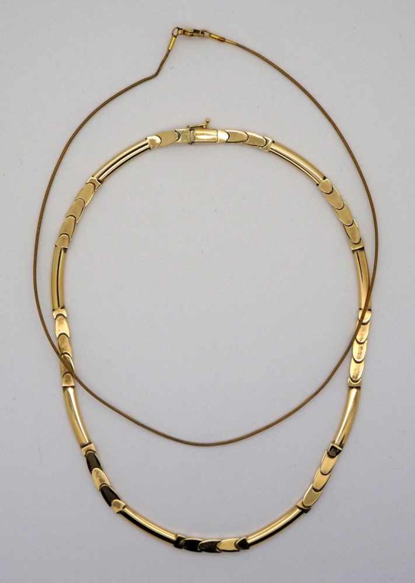 1 Collier GG 14ct.1 Halsreif verbogen