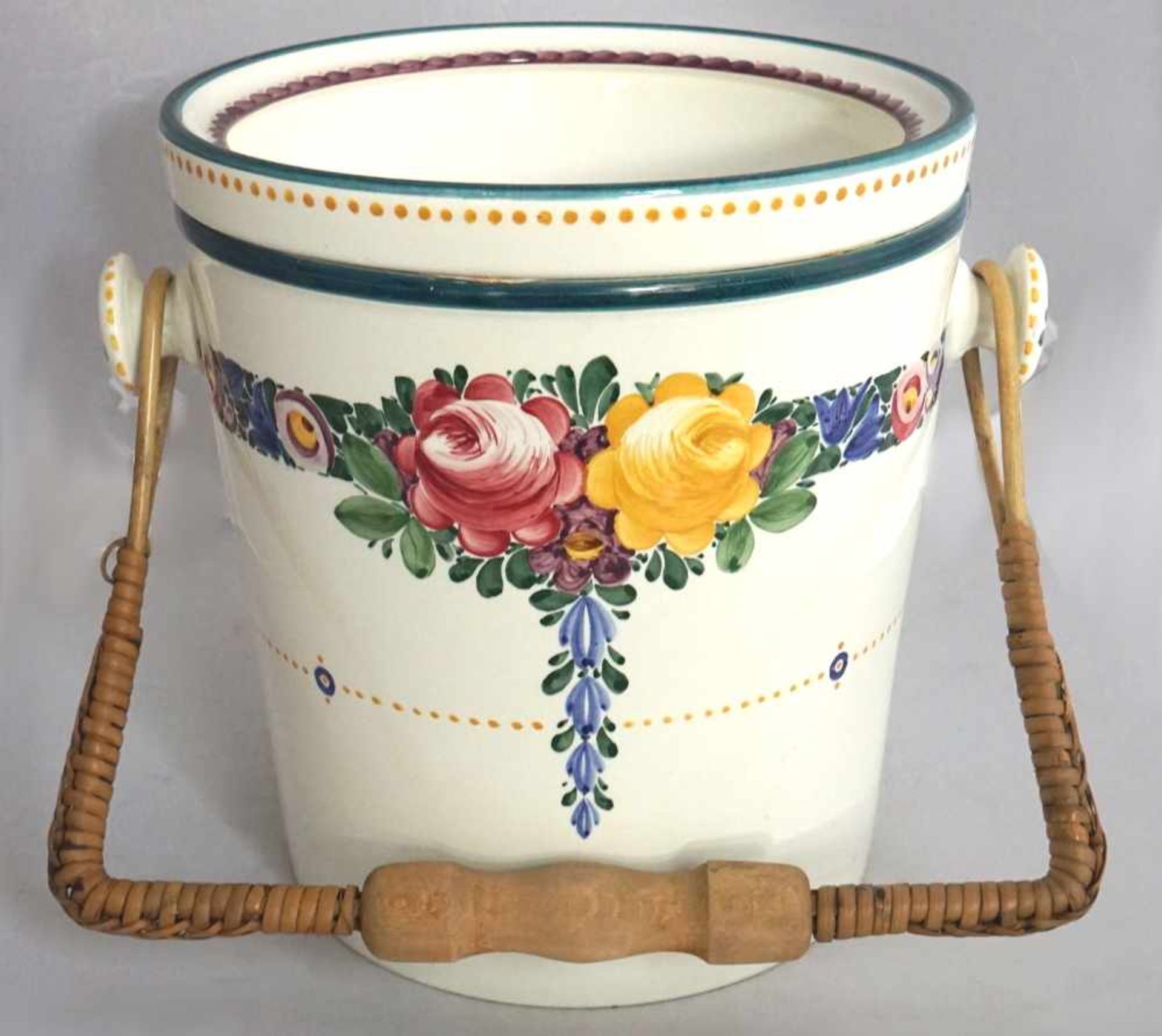 1 Keramikeimerbem. "Rosen" wohl 1920er Jahre Asp.