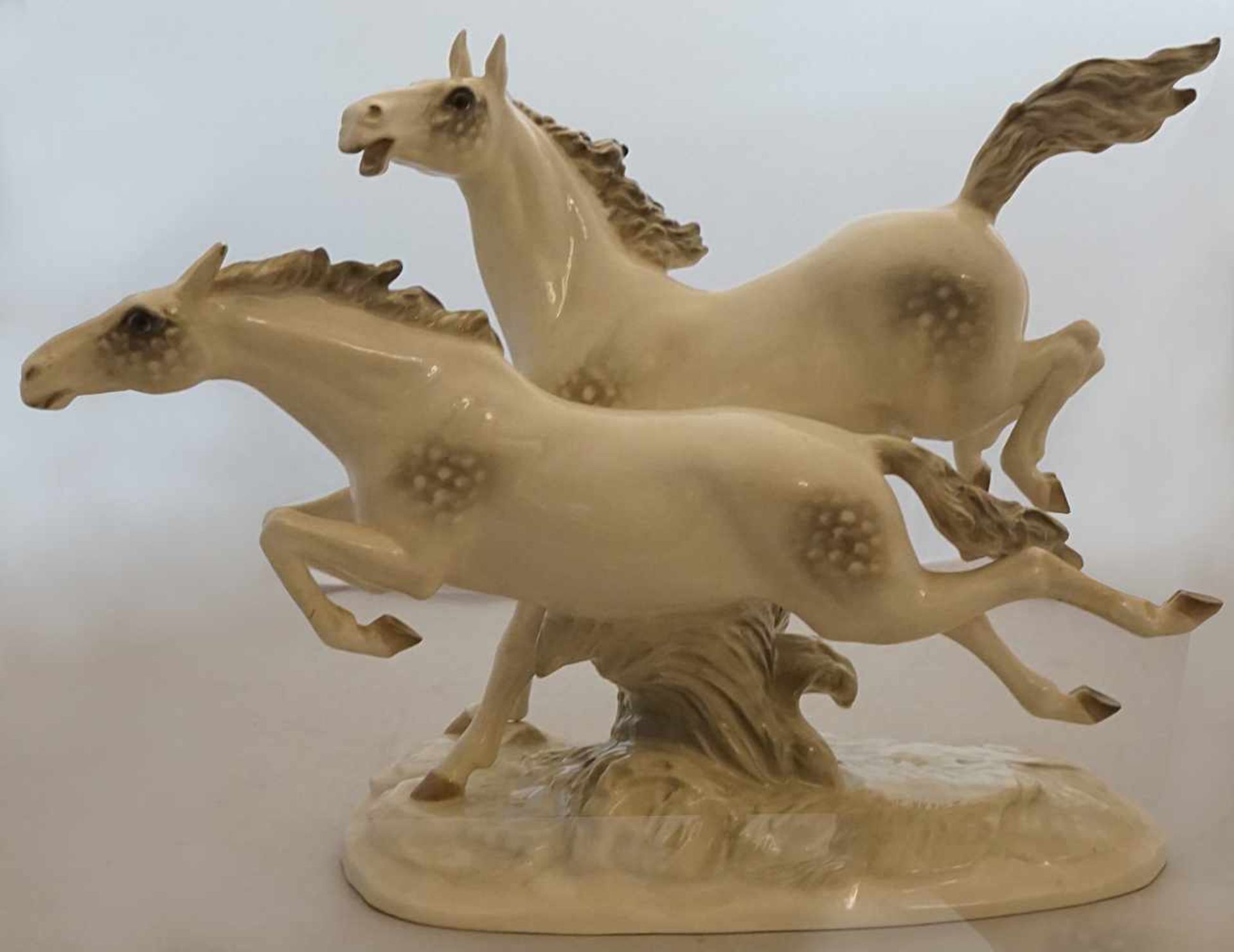 1 Figurengruppe Porz. HUTSCHENREUTHER "Galoppierende Pferde"Entw.: Max Hermann FRITZ (wohl 1873-