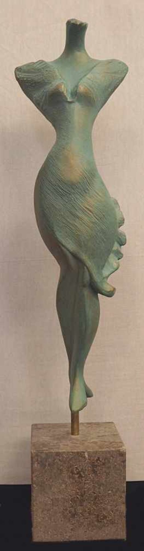 1 Figur, wohl Metall u.a. Kopie/Replik nach Rodin "Der Kuss"Höhe ca. 10cm sowie eine