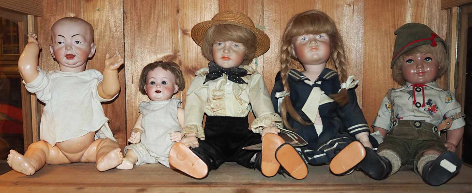 1 Konvolut Puppen (5 Stück) z.T. um 1900/z.T. neuzeitlich HEUBACH & KÖPPELSDORF, KÄMMER &