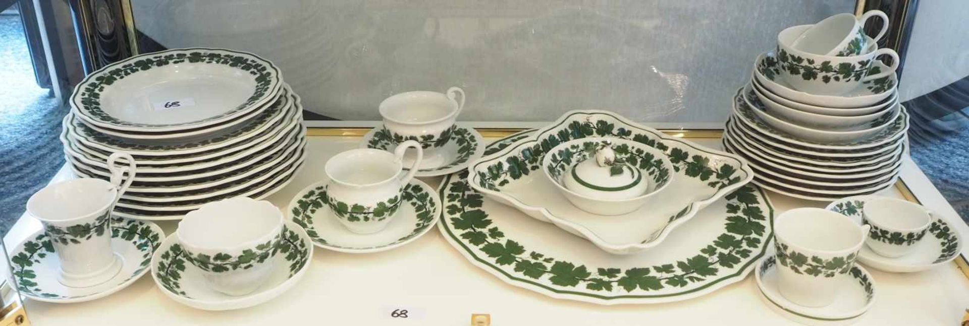 1 Restservice Porz. MEISSEN "Weinlaubdekor"z.T. Knaufschwerter z.T. mehrfach gestr. versch. - Bild 2 aus 2