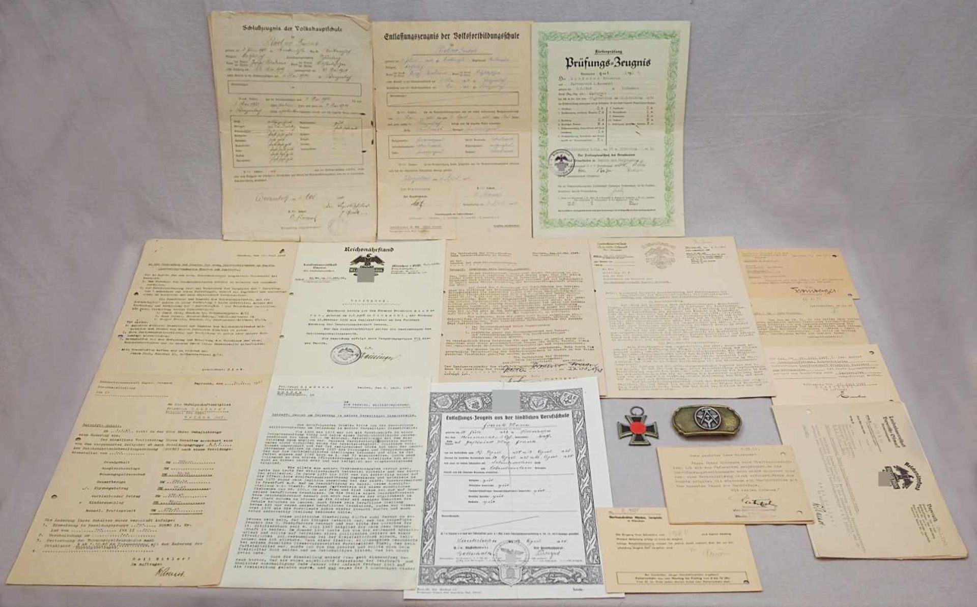 1 Konv. Dokumente/Zeugnisse/1 Orden z.T. 3. Reich1 Orden "Eisernes Kreuz" 2. WK, Gürtelschnalle "