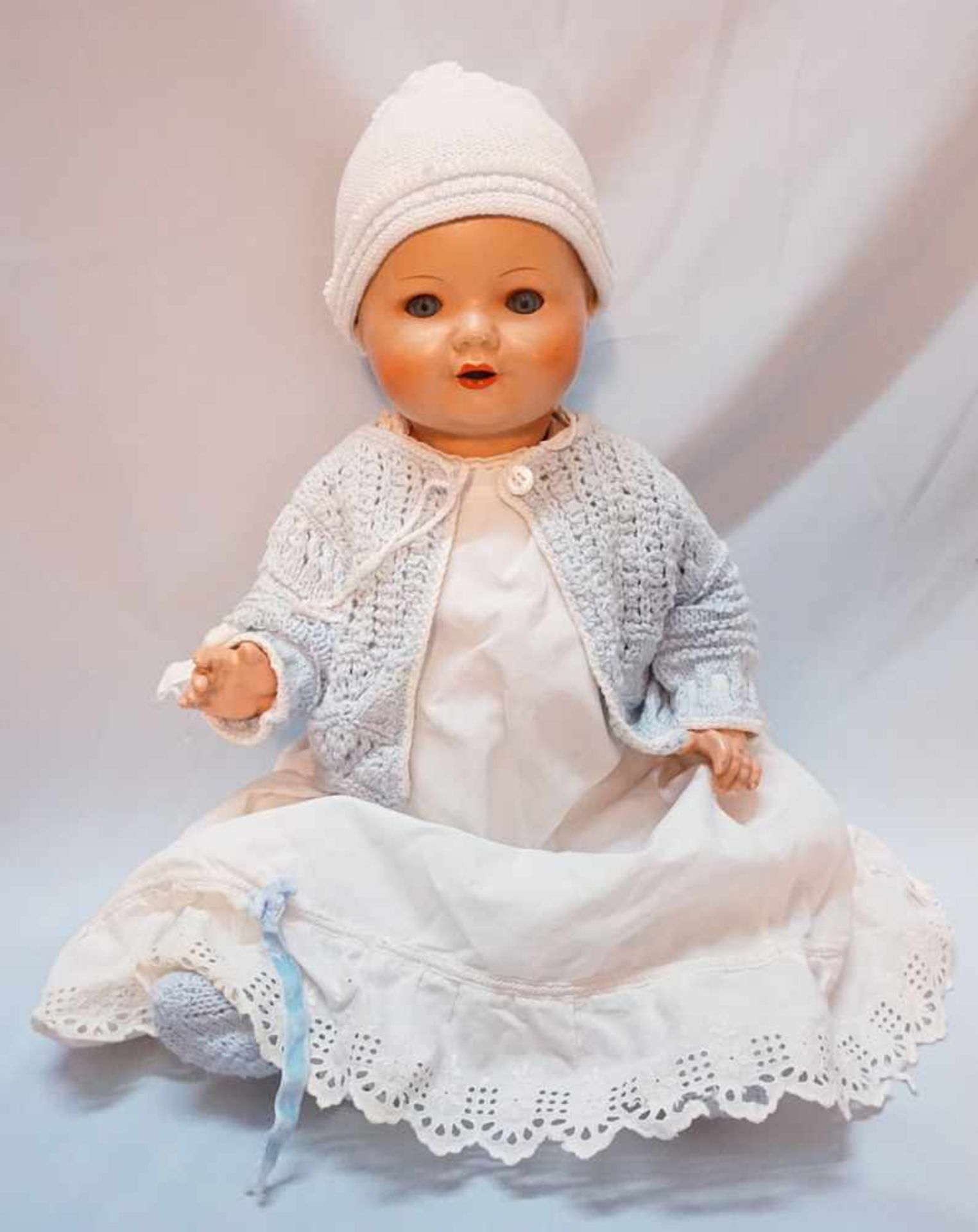 1 Babypuppe wohl ARMAND MARSEILLE, gemarkt "A. M. 2542/23/4. 3 1/2. K"Massekörper, blaue Augen,