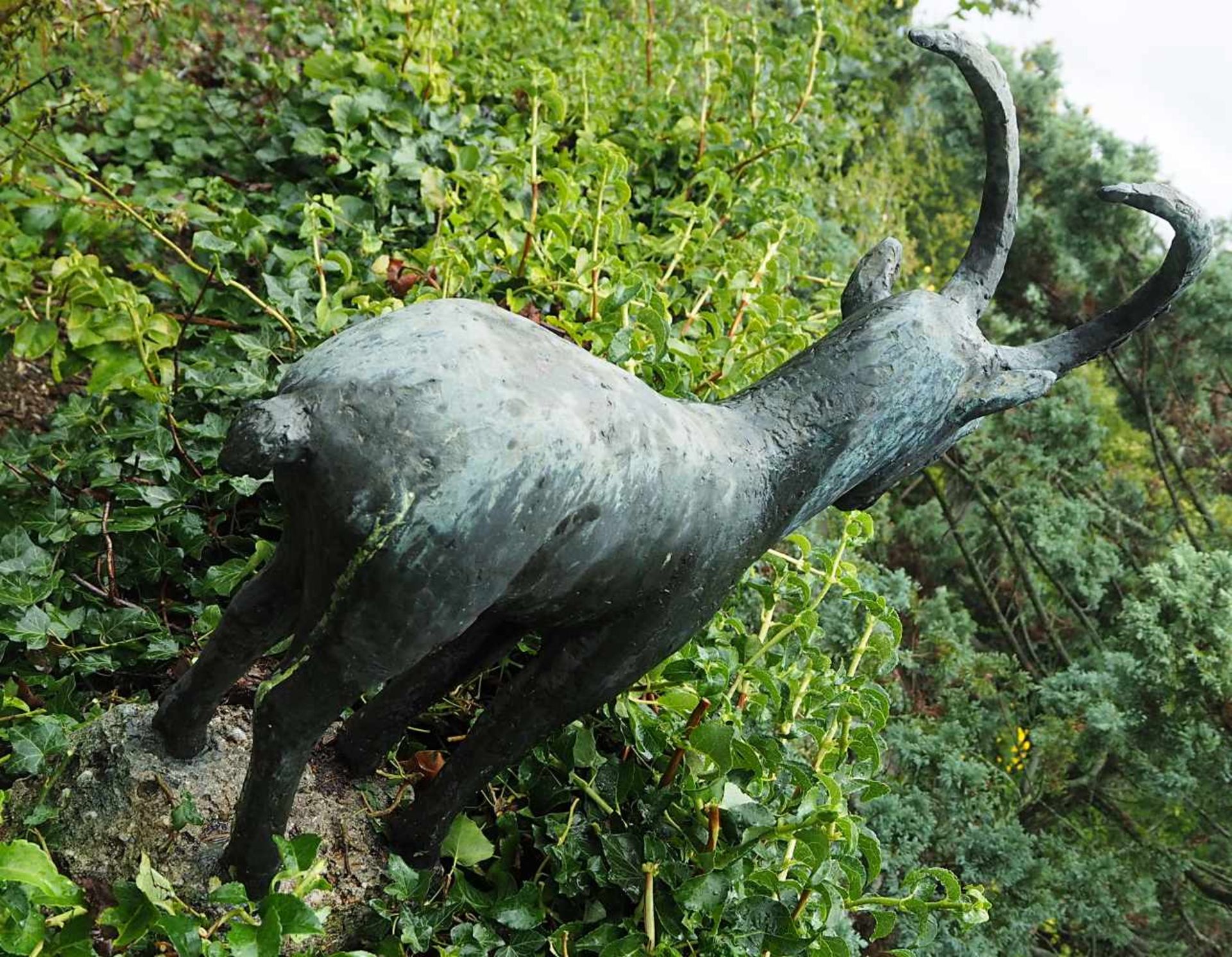 1 Bronzeplastik "Steinbock" wohl unsigniert, - Bild 2 aus 4