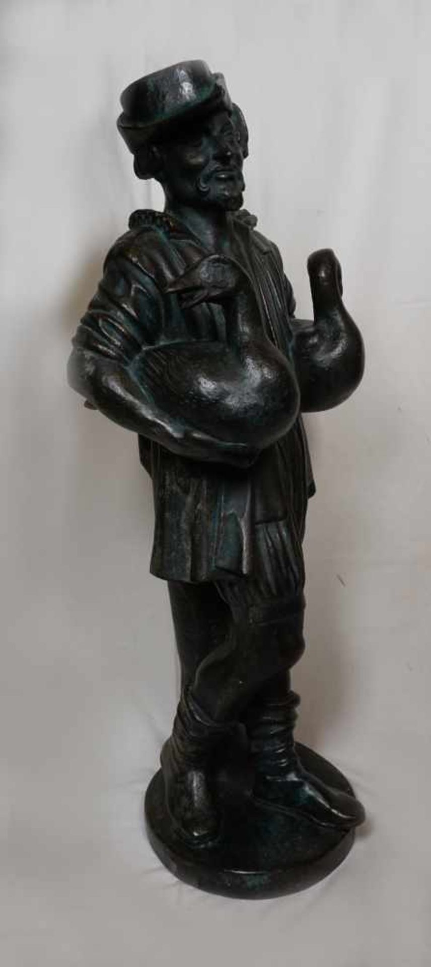 1 Figur wohl Bronze "Gänsemännla", unsigniert, - Bild 2 aus 3