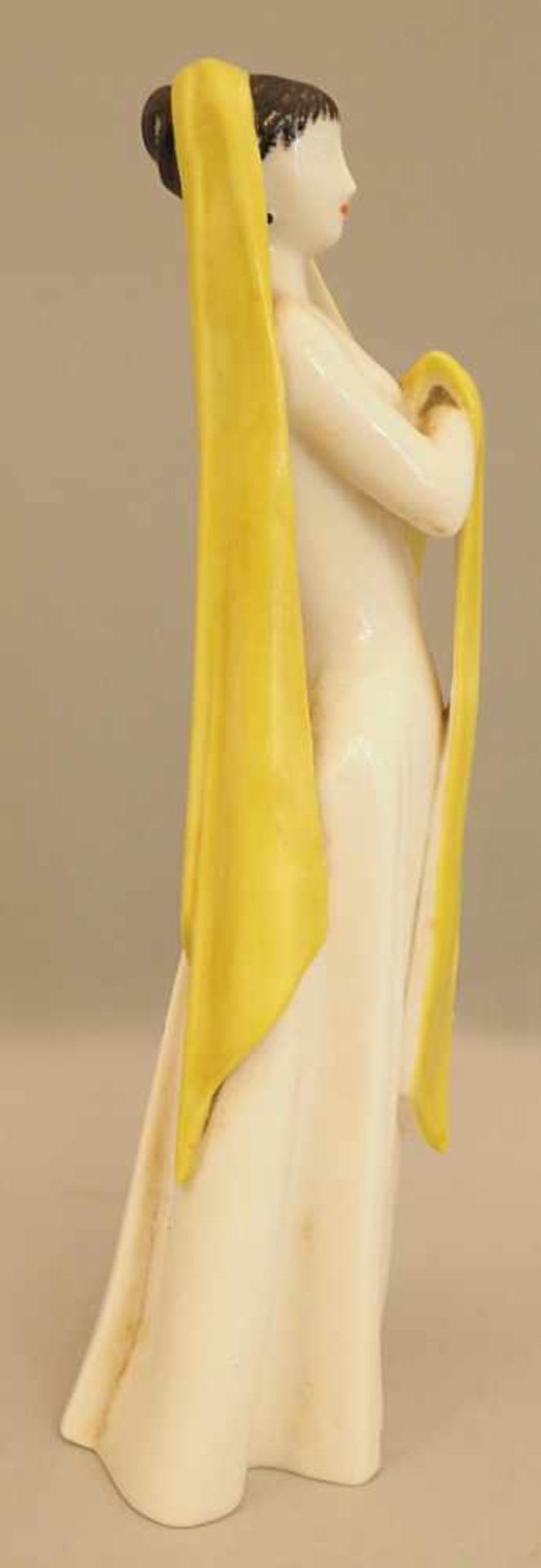 Figur Porzellan NYMPHENBURG "Elegante Dame mit Schleier", Entwurf Johanna KÜNZLI wohl um 1955,</ - Bild 4 aus 5