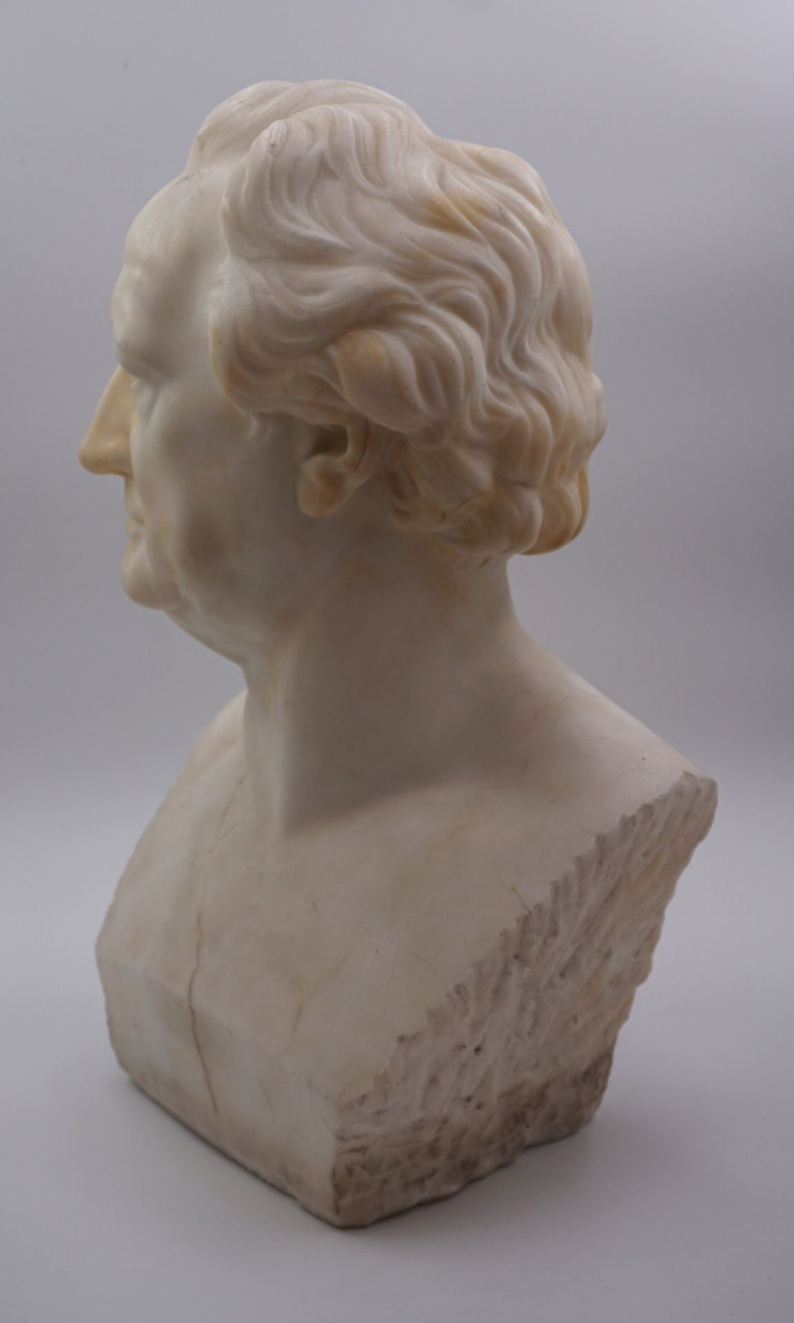 1 Büste Alabaster "Johann Wolfgang von Goethe" Anfang 20. Jh. auf Schulter bez. GALLET - Bild 4 aus 4
