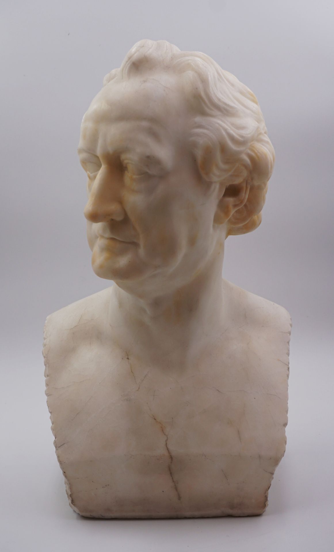1 Büste Alabaster "Johann Wolfgang von Goethe" Anfang 20. Jh. auf Schulter bez. GALLET - Bild 2 aus 4
