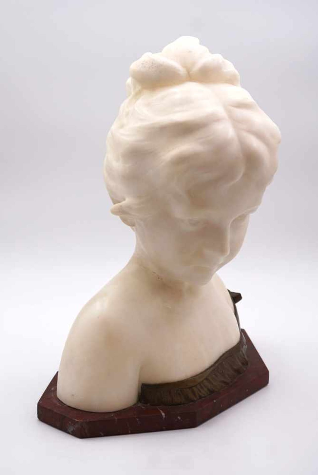 1 Skulptur wohl Alabaster "Mädchenbüste" wohl um 1900, signiert GINO - Bild 2 aus 3