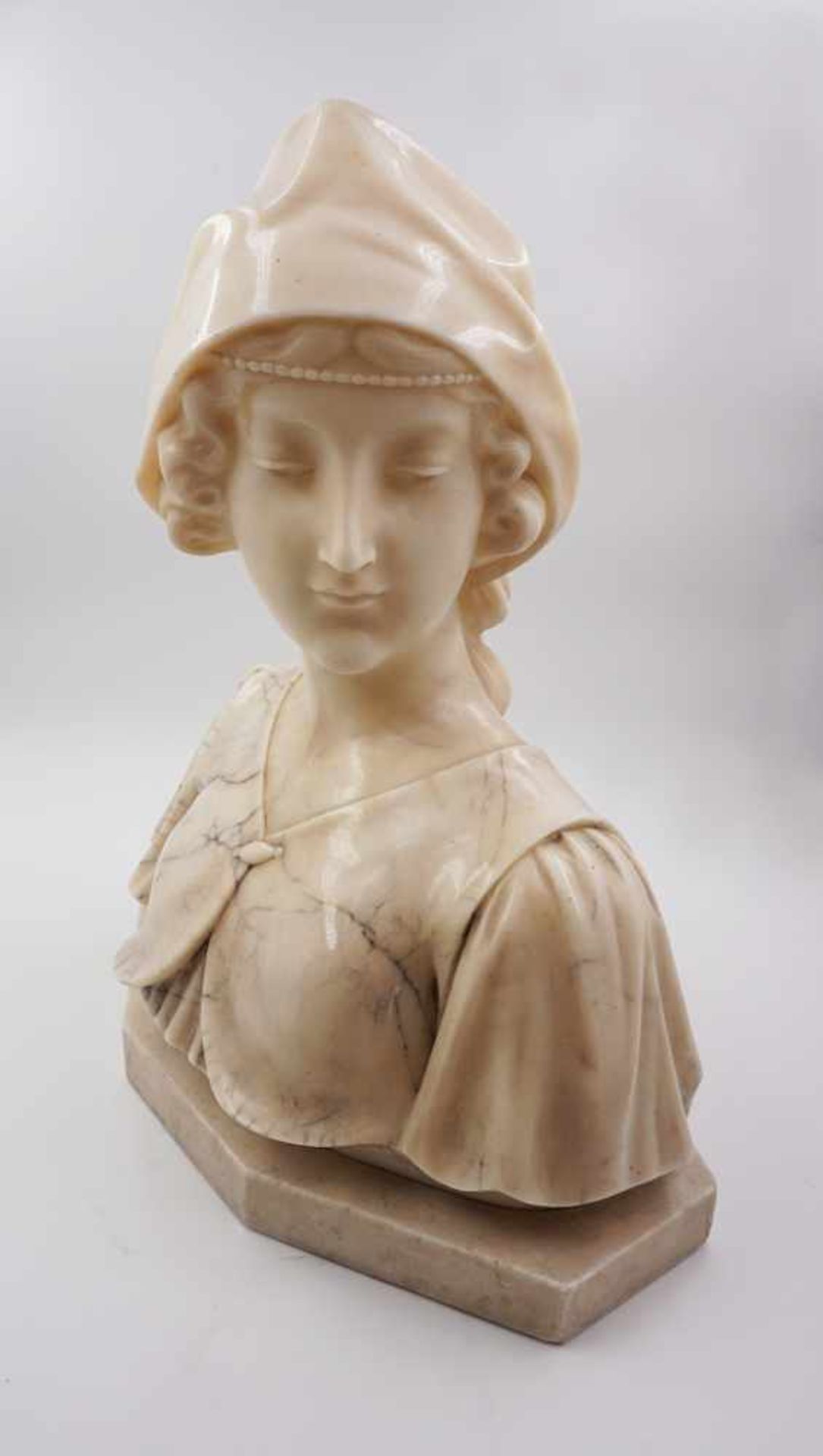 1 Skulptur Marmor "Mädchenbüste mit Tuch" wohl um 1900 signiert A. GENNAY - Bild 3 aus 3