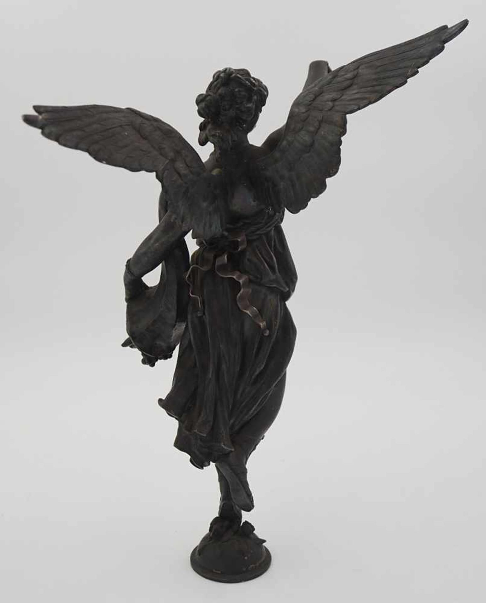 1 Statuette wohl Bronzeguss "Viktoria", wohl 19.Jh., - Bild 3 aus 4