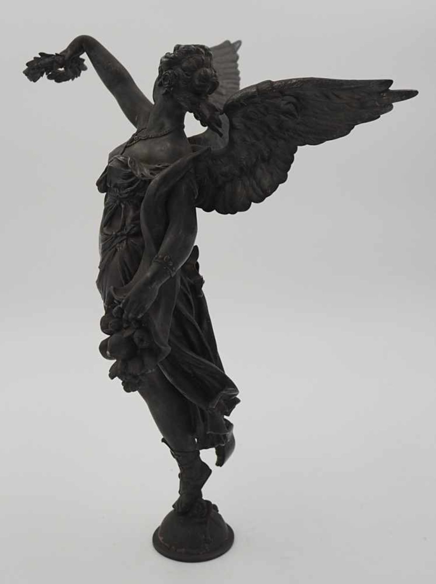 1 Statuette wohl Bronzeguss "Viktoria", wohl 19.Jh., - Bild 2 aus 4