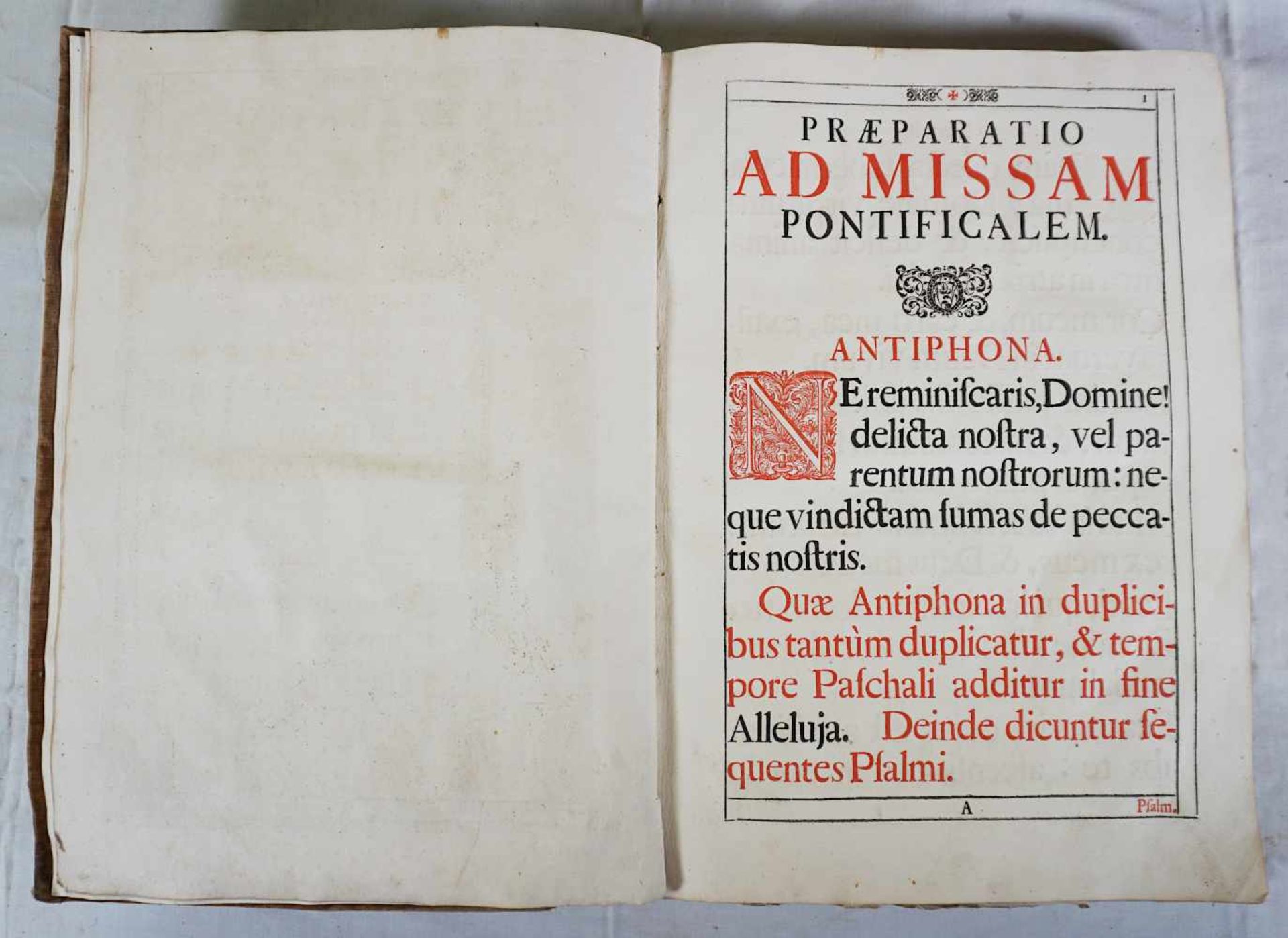 1 Buch "Canon Missae juxta Formam editionis romanaeCum praefationibus, & aliis nonnull