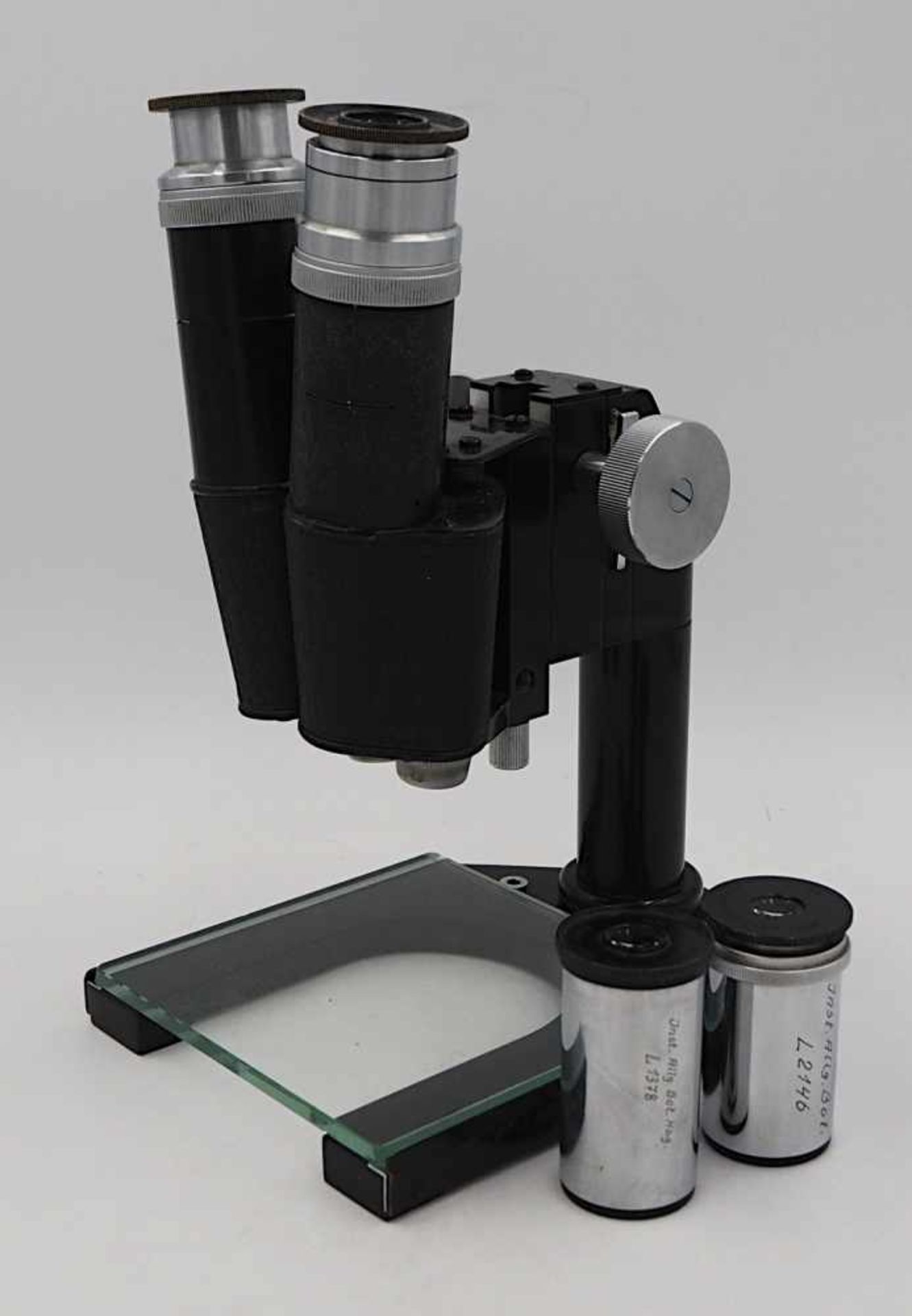 1 Mikroskop E. LEITZ, Wetzlar Nr. 496179Mikroskop LEITZ Nr. 742347 sowie Nr. 576064, m