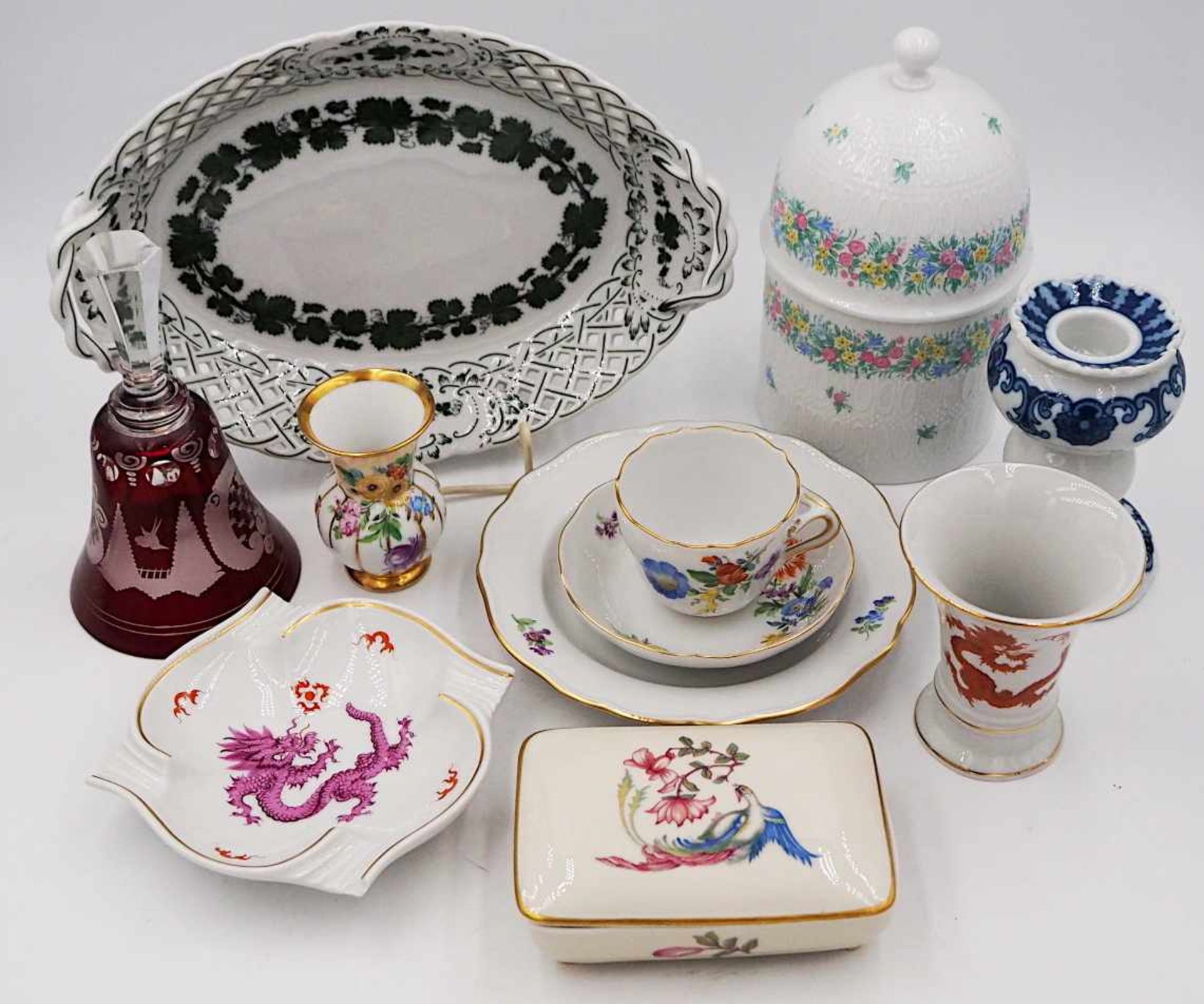 1 Konv. Porz. u.a. MEISSEN, HEREND, ROSENTHAL, HUTSCHENREUTHER, VILLEROY&BOCH u.a.z.T.