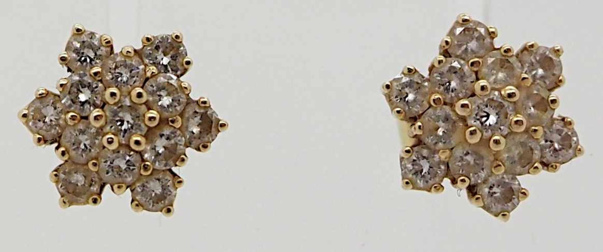 1 Paar Ohrstecker GG 14ct. lt. Rechnung/Zertifikat, Brill. zus. ca. 1ct., lupenreinJuw