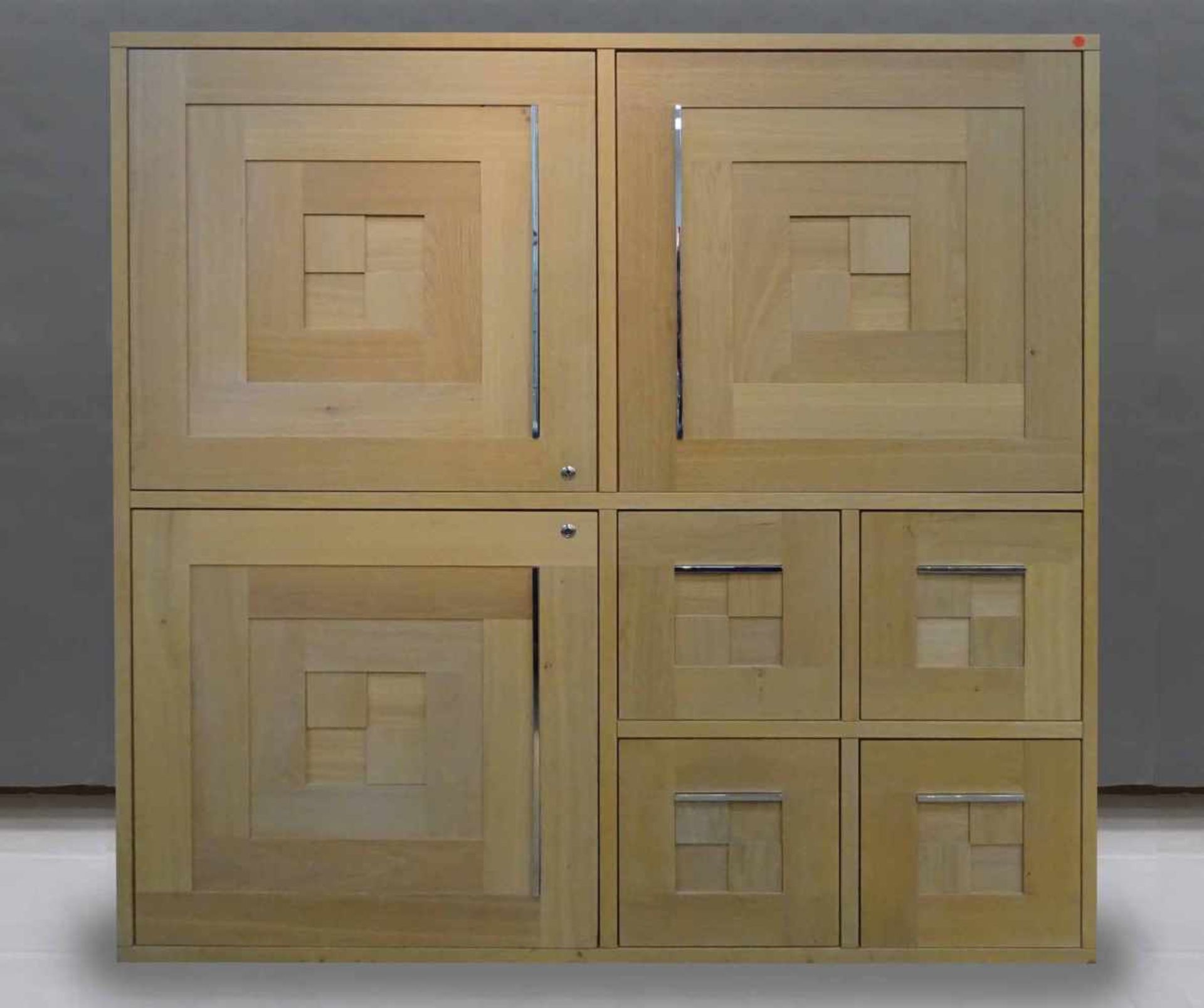 Schrank, WK-Möbel, WK 432 boscoEichenholz, hell, mit drei Türen und vier Schüben, 160 x 155 x 45 cm,