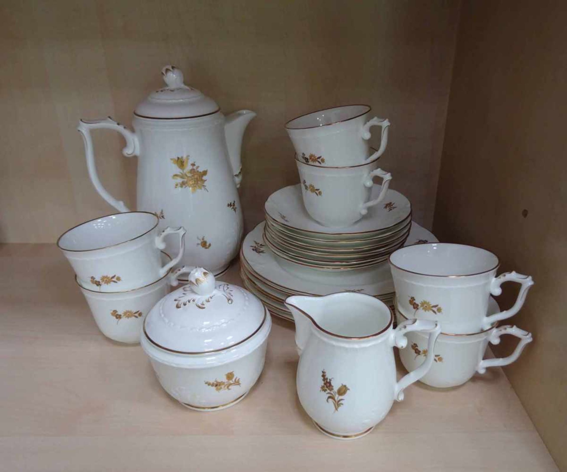 Kaffeeservice, Villeroy & BochHeinrich, Goldbouquet, für sechs Personen (21)