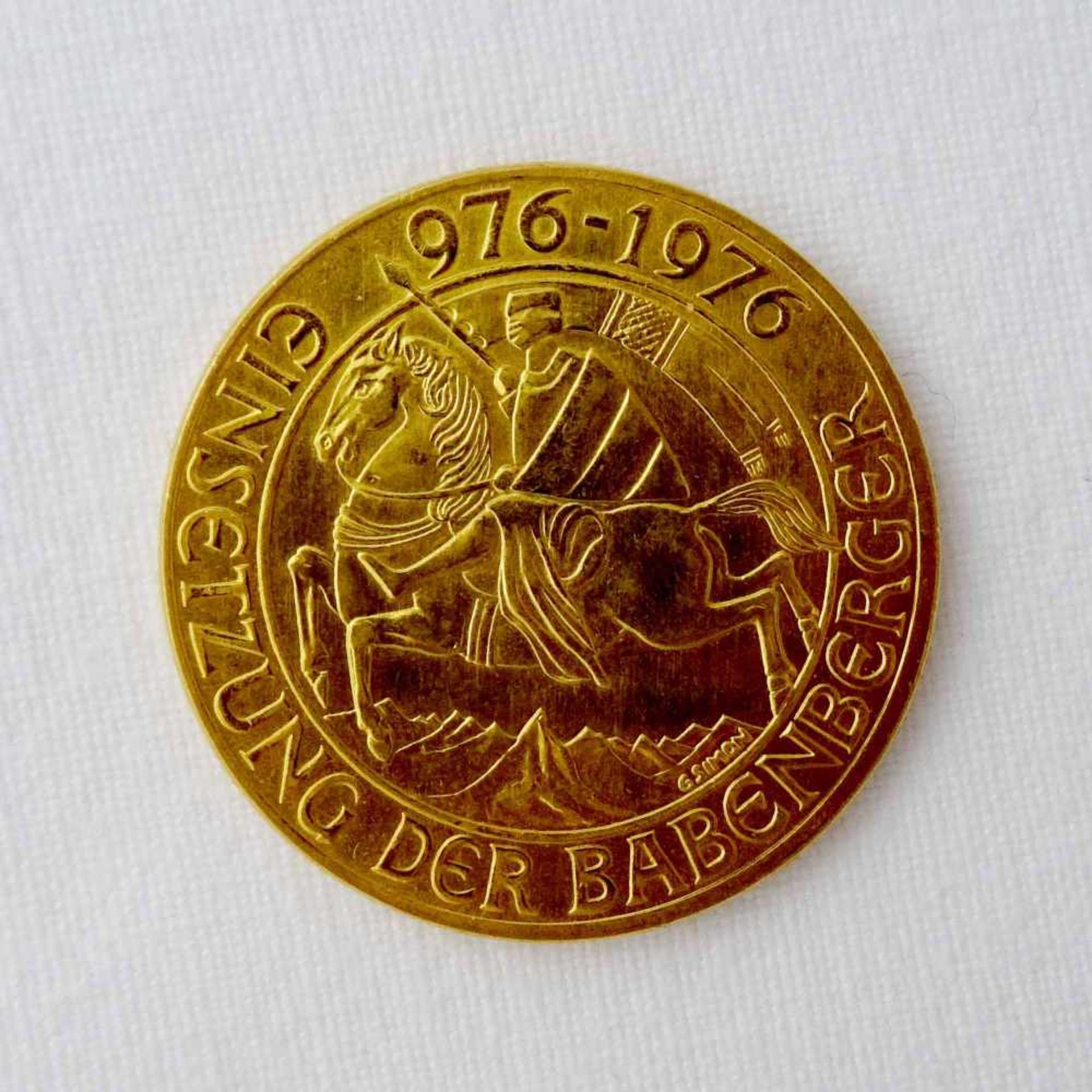 Goldmünze, Österreich, 1000 SchillingEinsetzung der Babenberger, 1976, ca. 13,5 g; fünf Kleinmünzen,