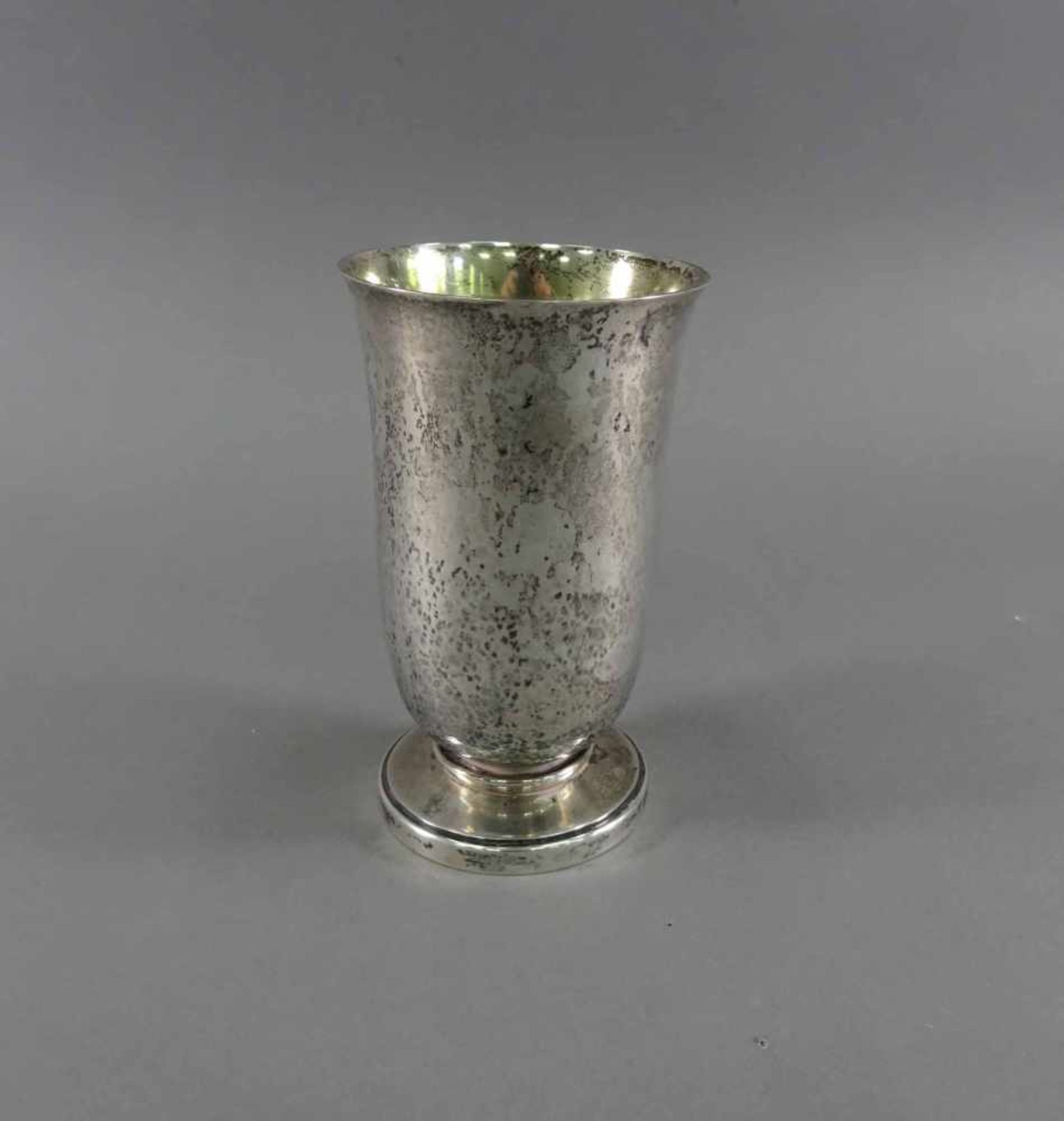 Vase auf Standfuß, 800 SilberKarl Söhnlein & Söhne, H = 14 cm, ca. 217 g, Gebrauchsspuren