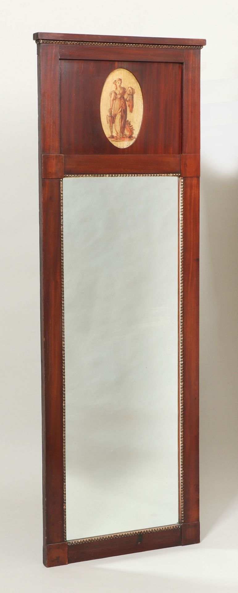 Spiegel, 19.Jh., Mahagoniholzmit Perlstab, vergoldet, Vignette mit Dame, 167 x 55 cm, Gebra