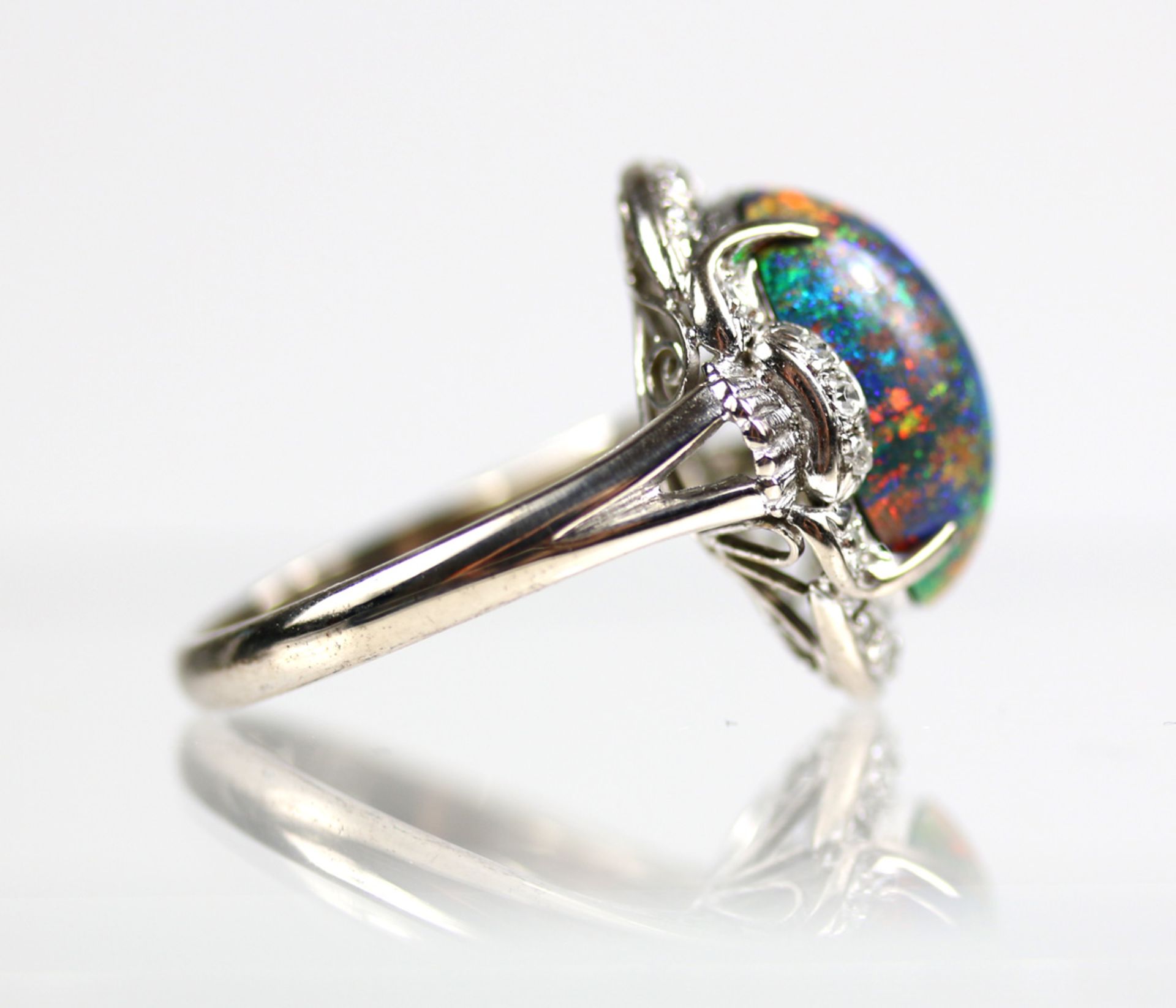 Ring mit Opal und Diamanten - Bild 2 aus 4