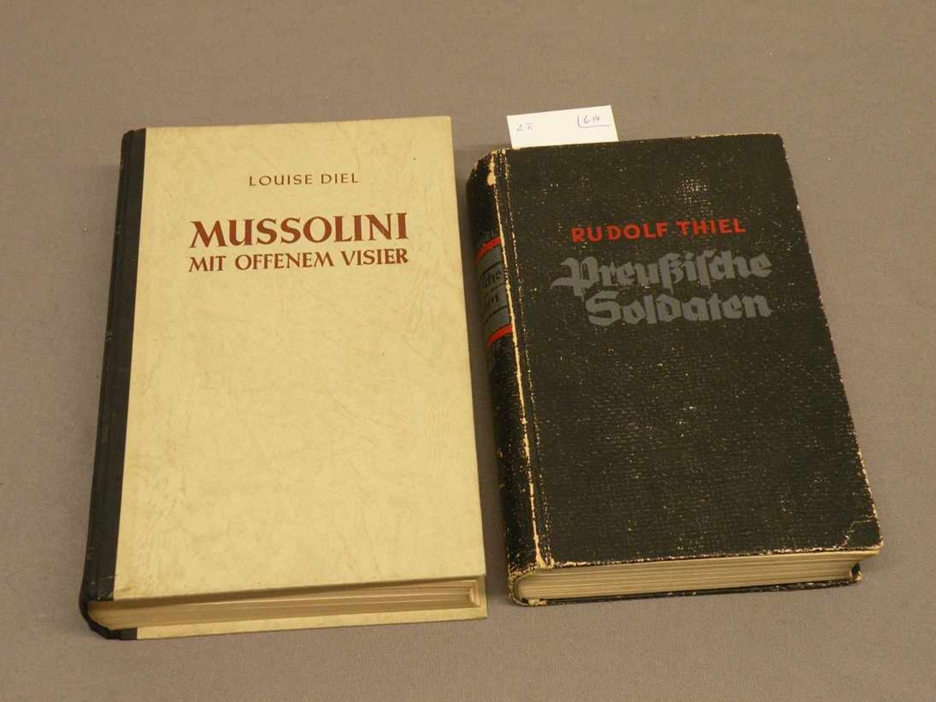 2 Bücher "Mussolini mit offenem Visier", 1943 und "Preußische Soldaten", 1942, illustriert,