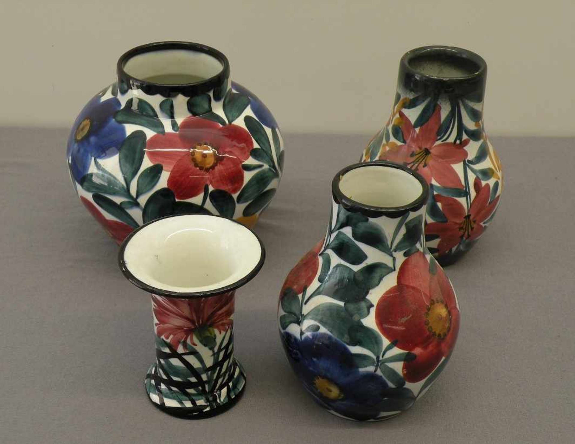 4 verschiedene Jugendstil-Vasen, Schramberg, 10,5 - 15,5 cm hoch