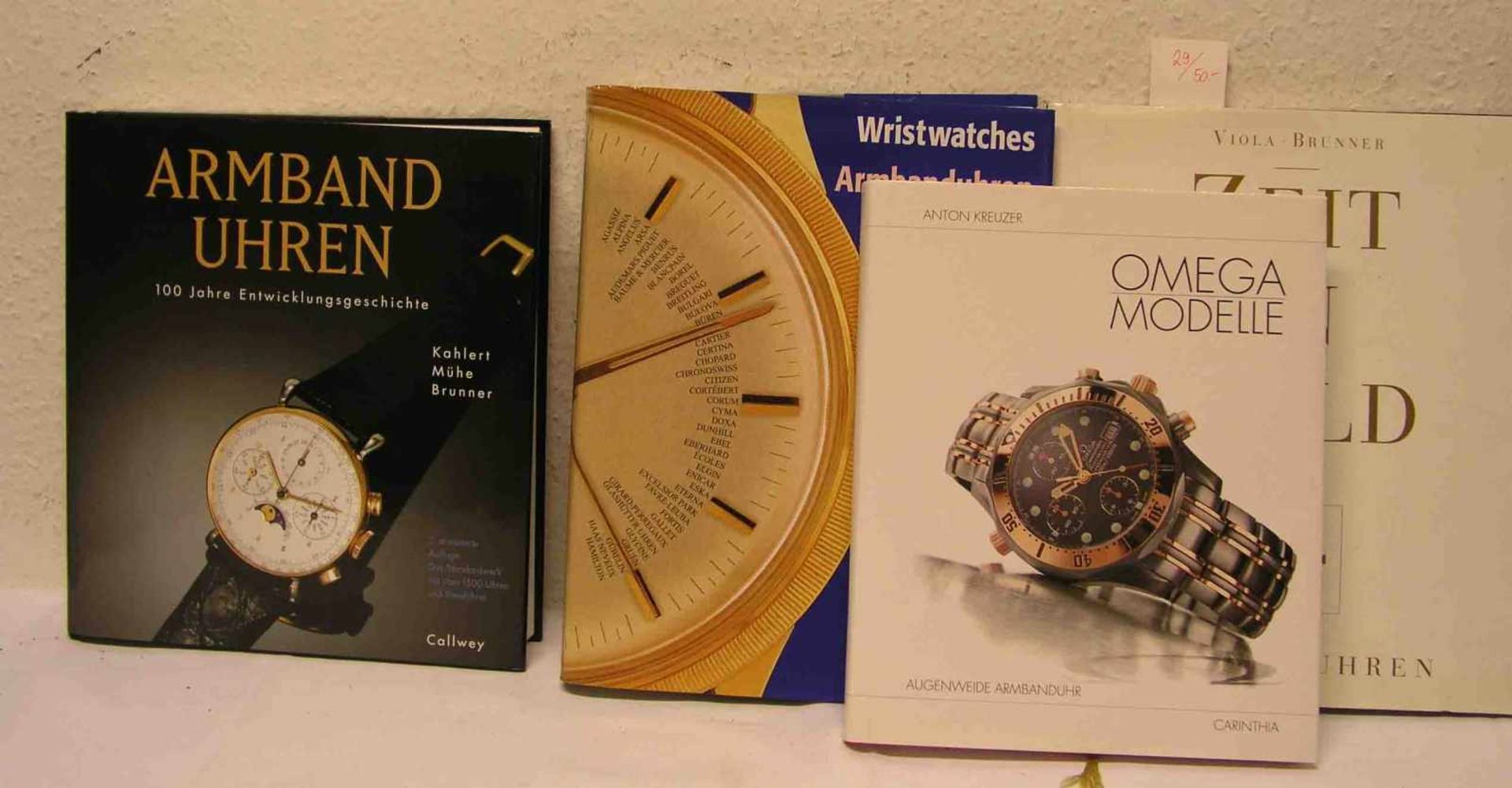 "Armbanduhren". Postten von 18 Büchern und Heften. Dabei: "Zeit in Gold"; "Armbanduhren -