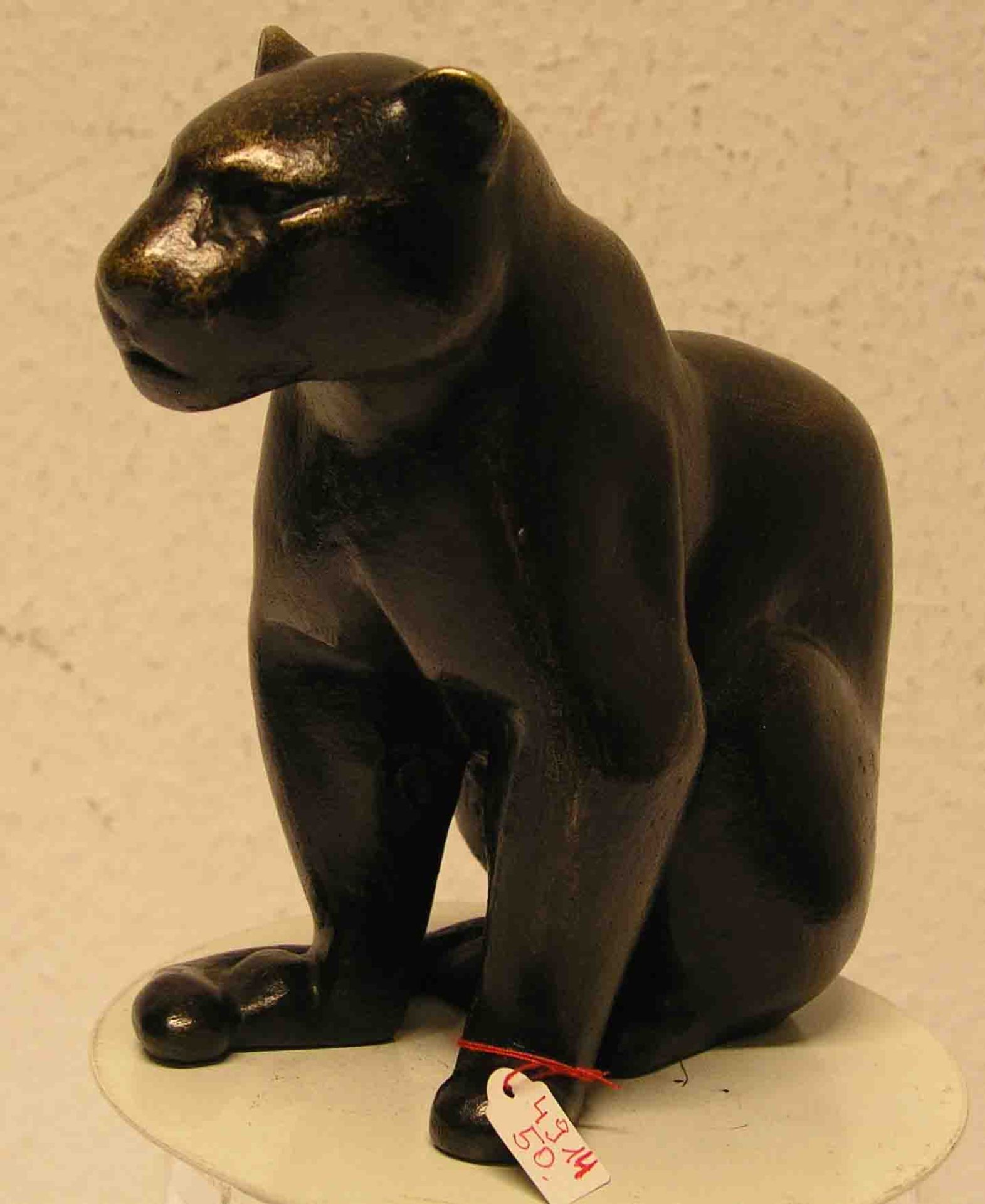 Monogrammist "HO": "Sitzender Jaguar". Bronze, Höhe: 20cm.