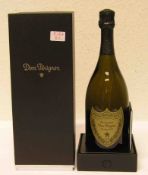 "Dom Perignon Champagne". Vintage 2002. 750ml Flasche. Geschenkpackung.